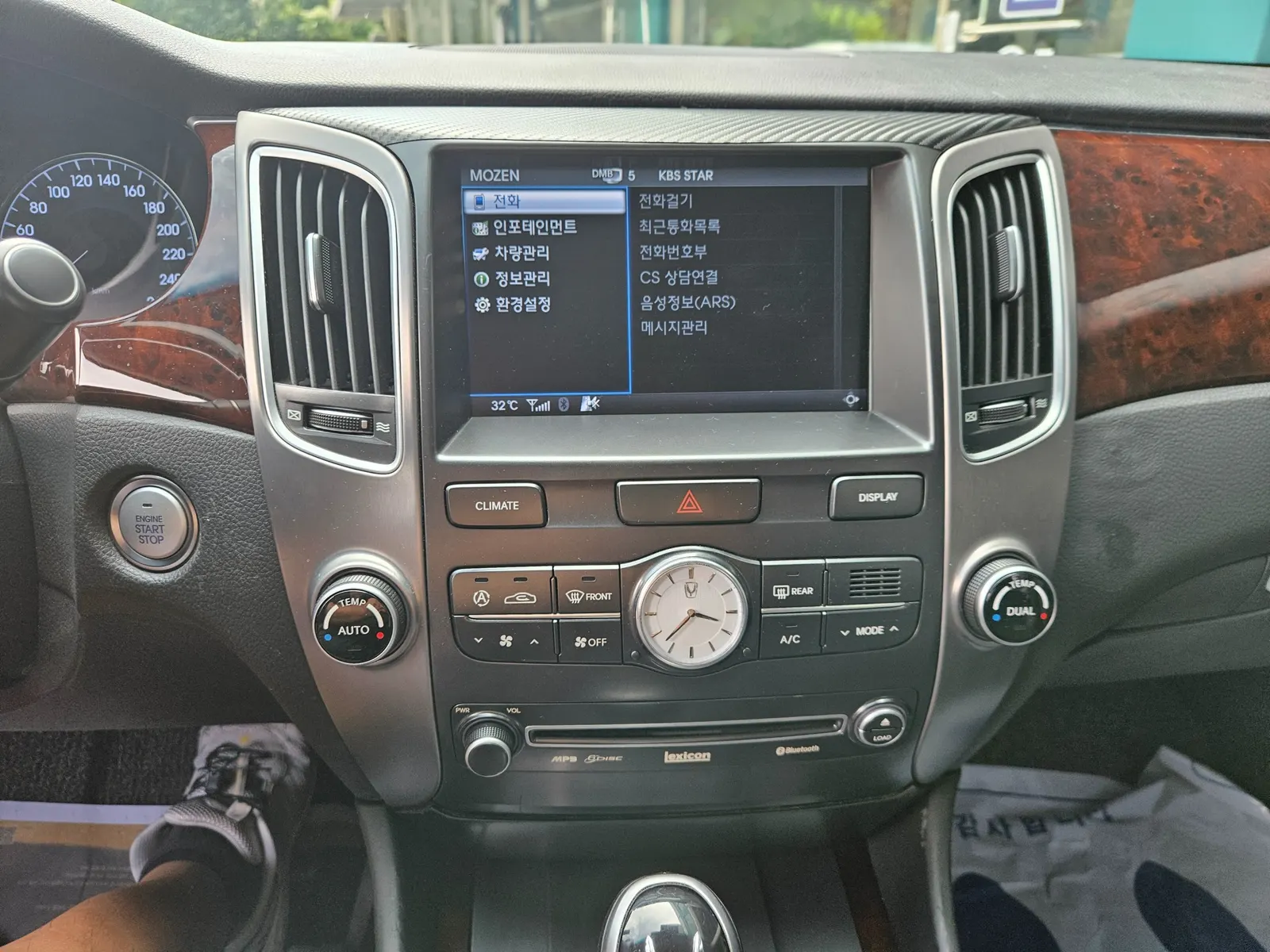 Hyundai () VS380 2012 3/5