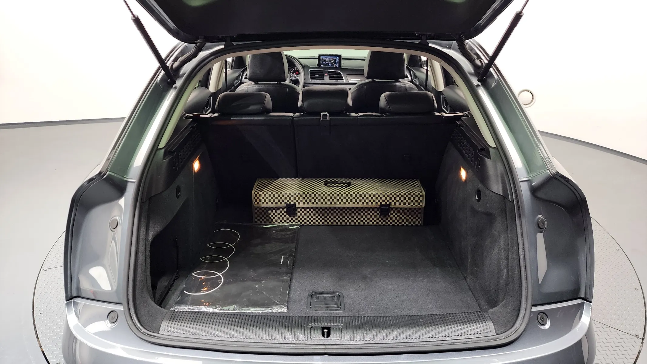 Audi Q3 2.0 TDI 2013 20/21