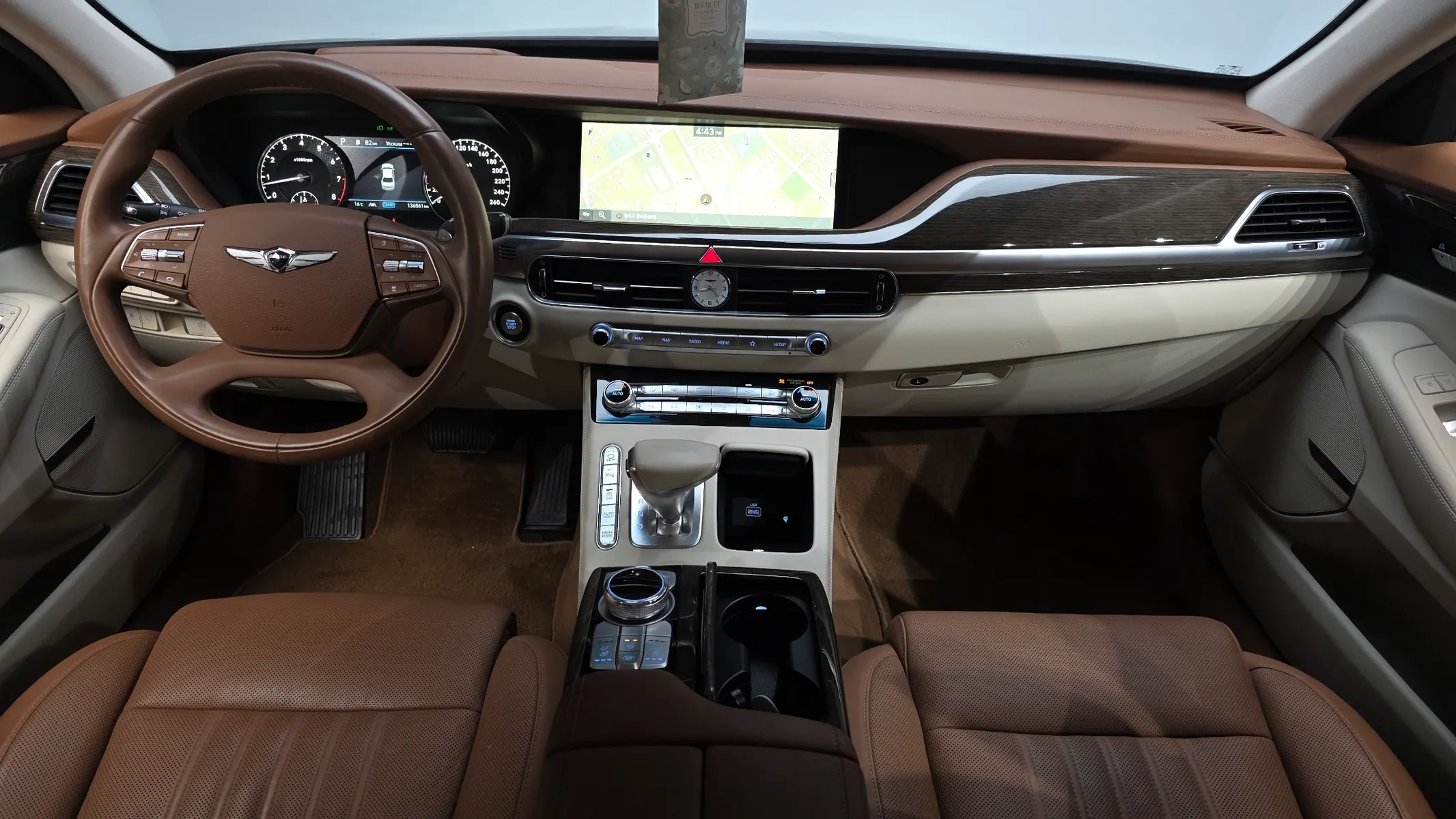 Genesis G90 3.8 AWD 2020 4/5