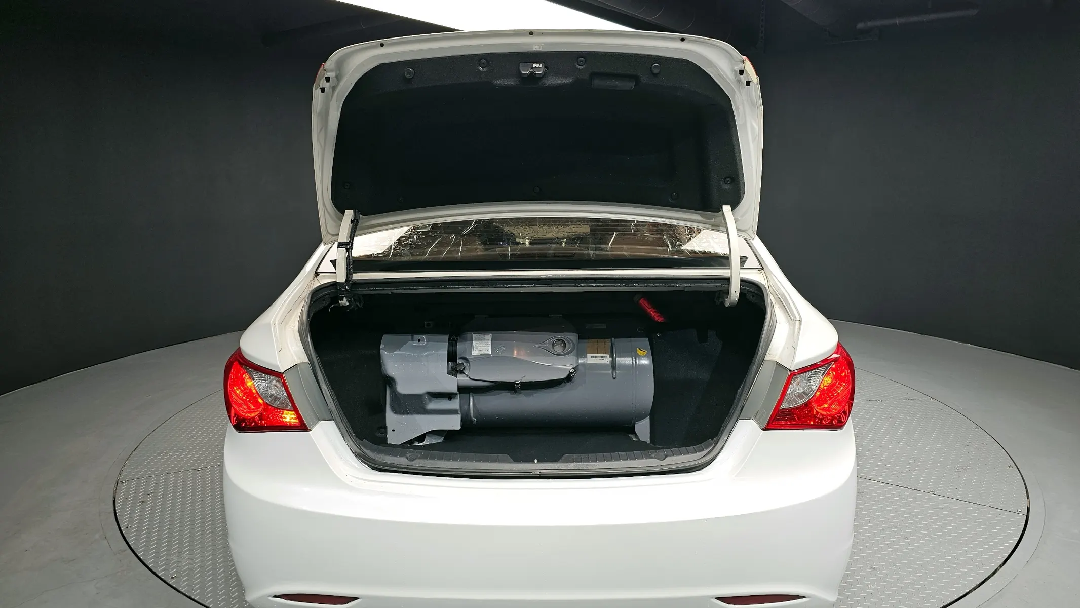 Hyundai YF LPI 2011 20/21
