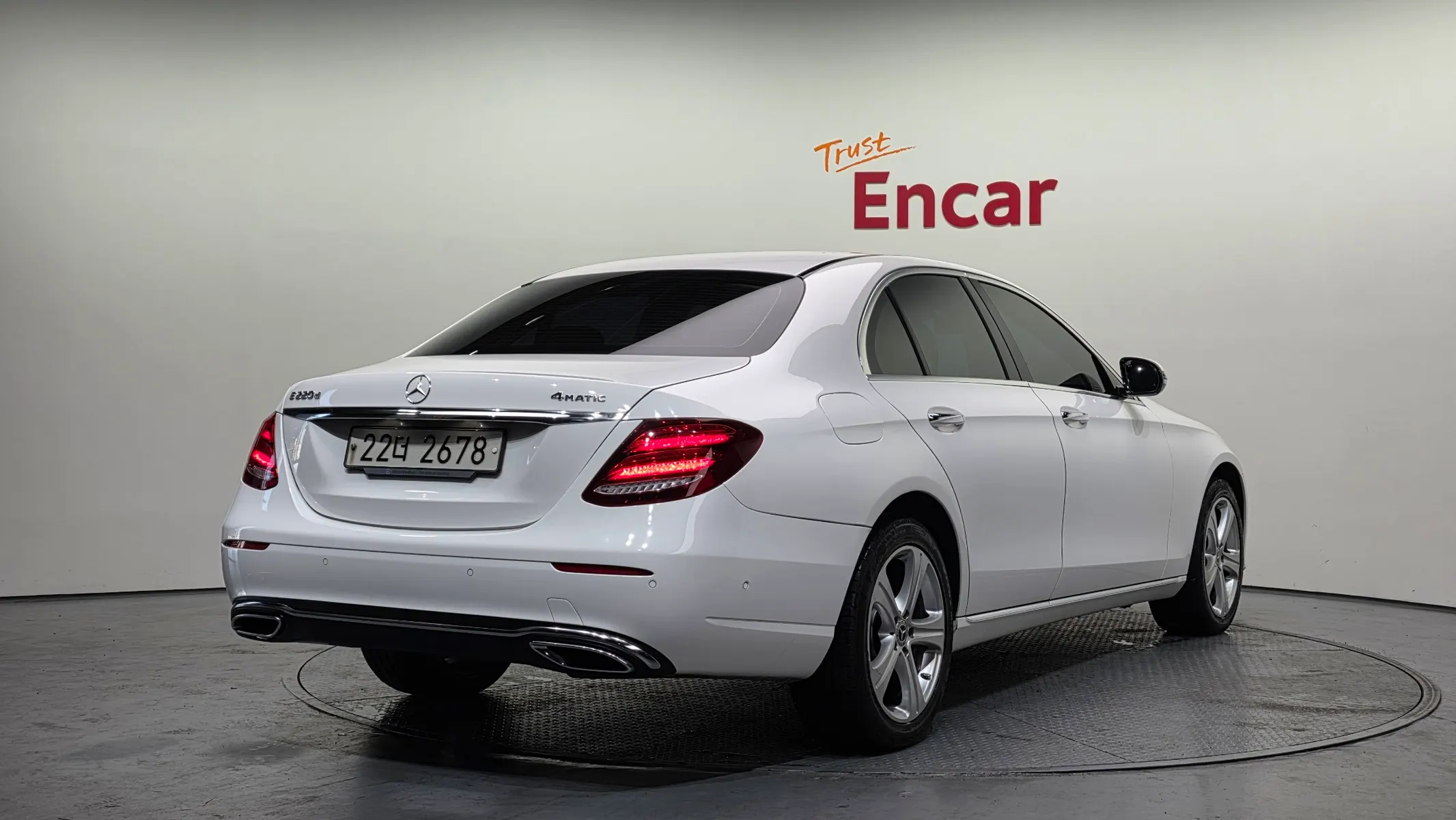 Mercedes-Benz E-Class W213 E220d 4MATIC 2017 2/21