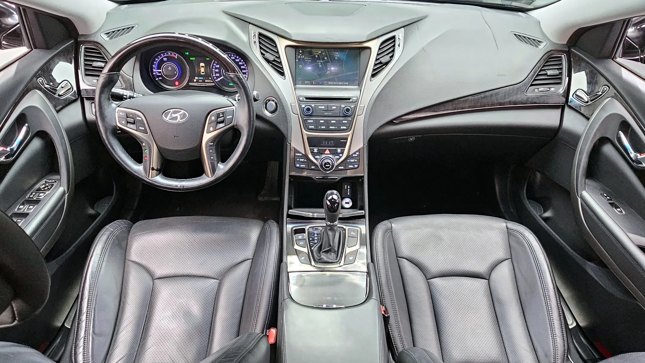 Hyundai HG 2014 4/5