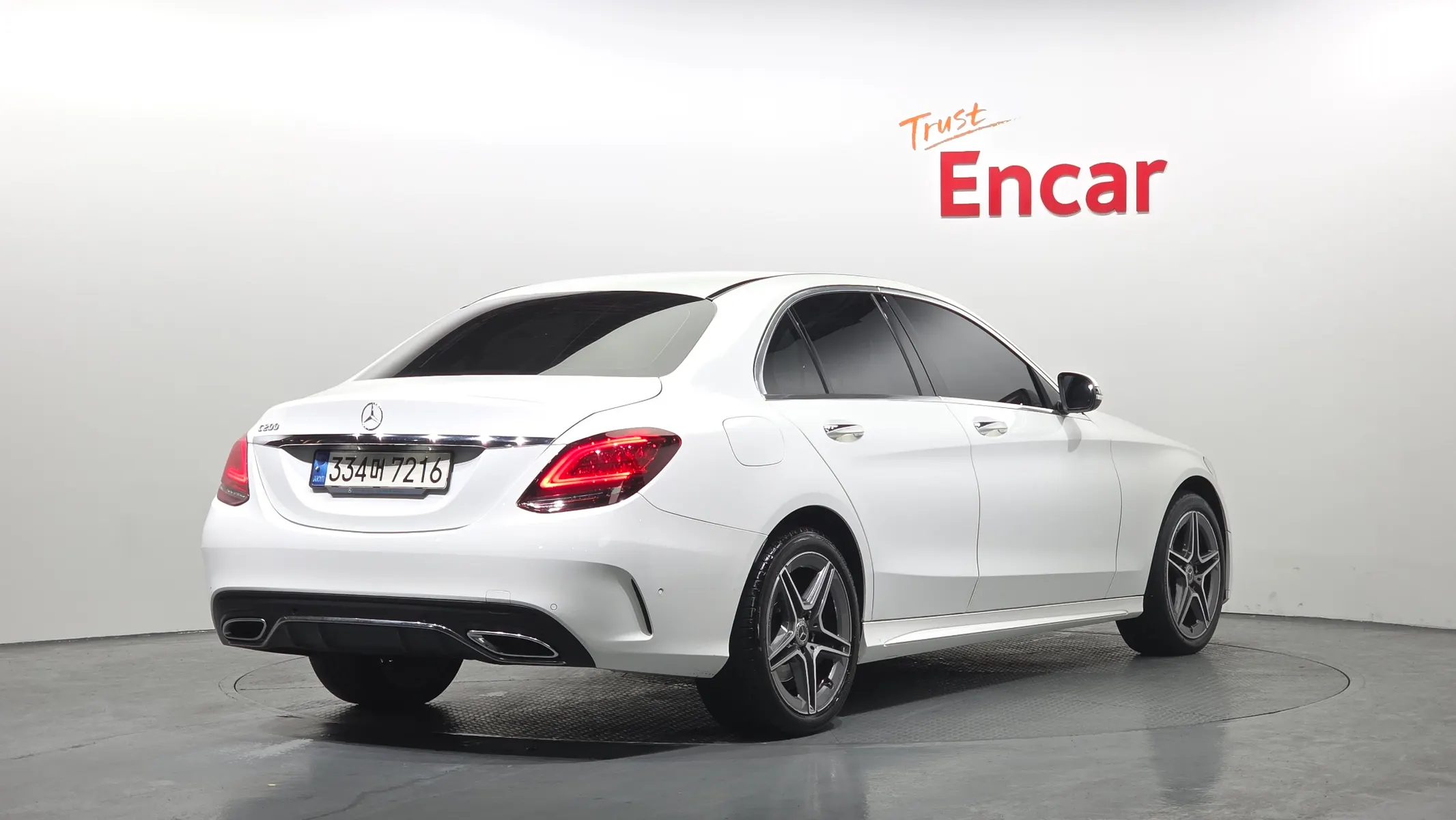 Mercedes-Benz C-Class W205 C200 AMG Line 2021 2/21