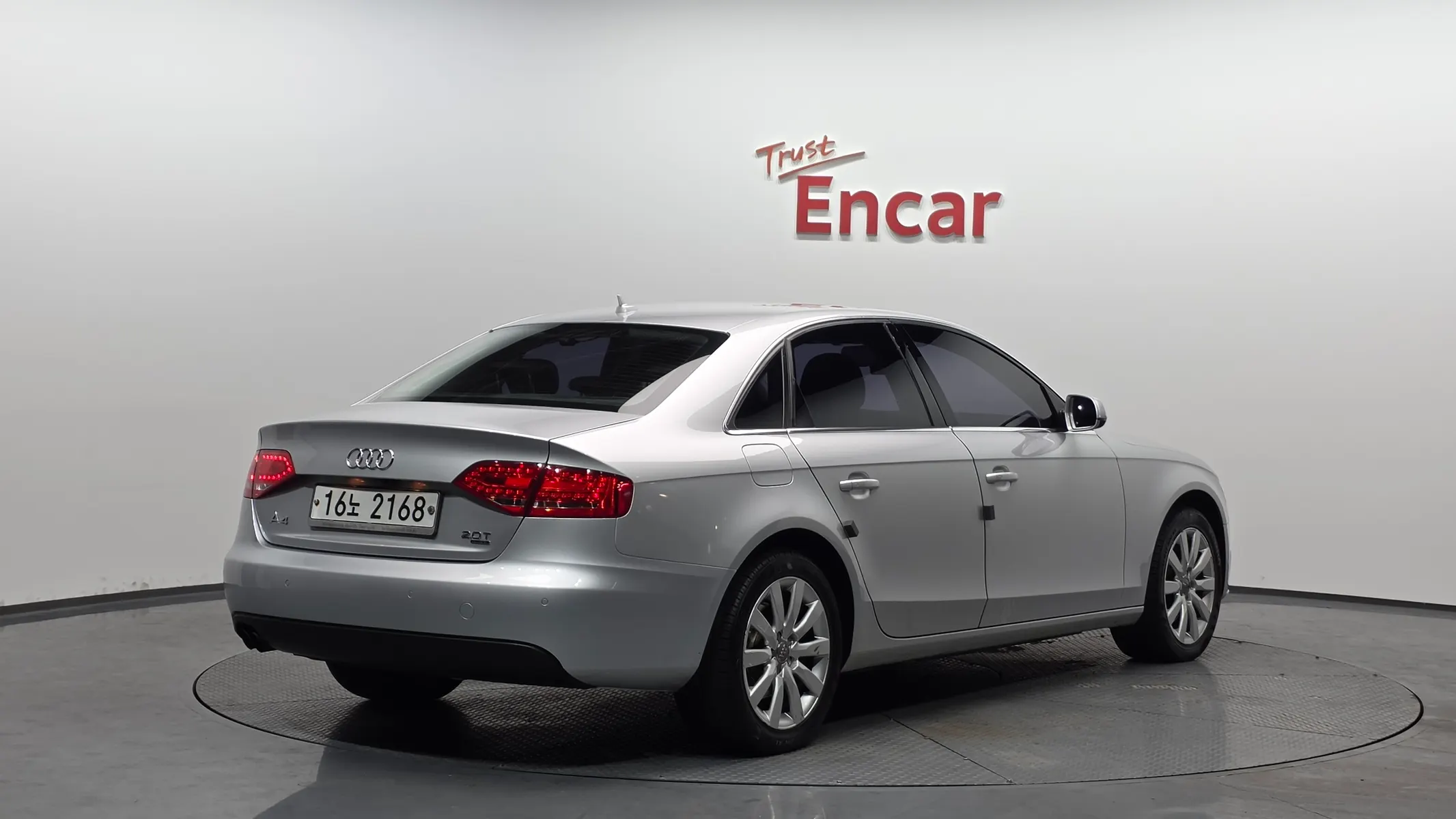 Audi A4 2.0 TFSI 2010 2/21