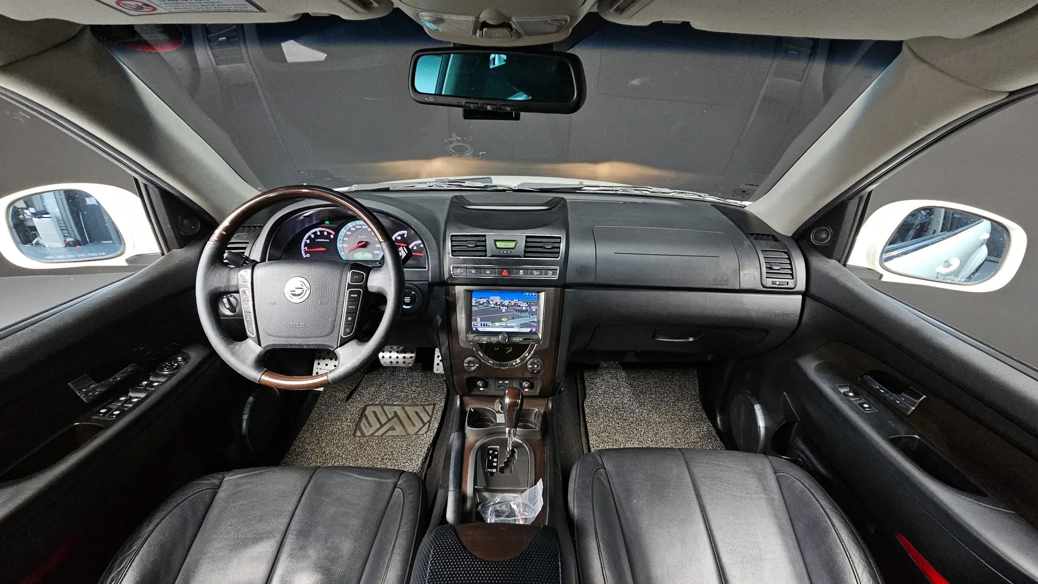 KG Mobility W 2.0 4WD 2014 4/5