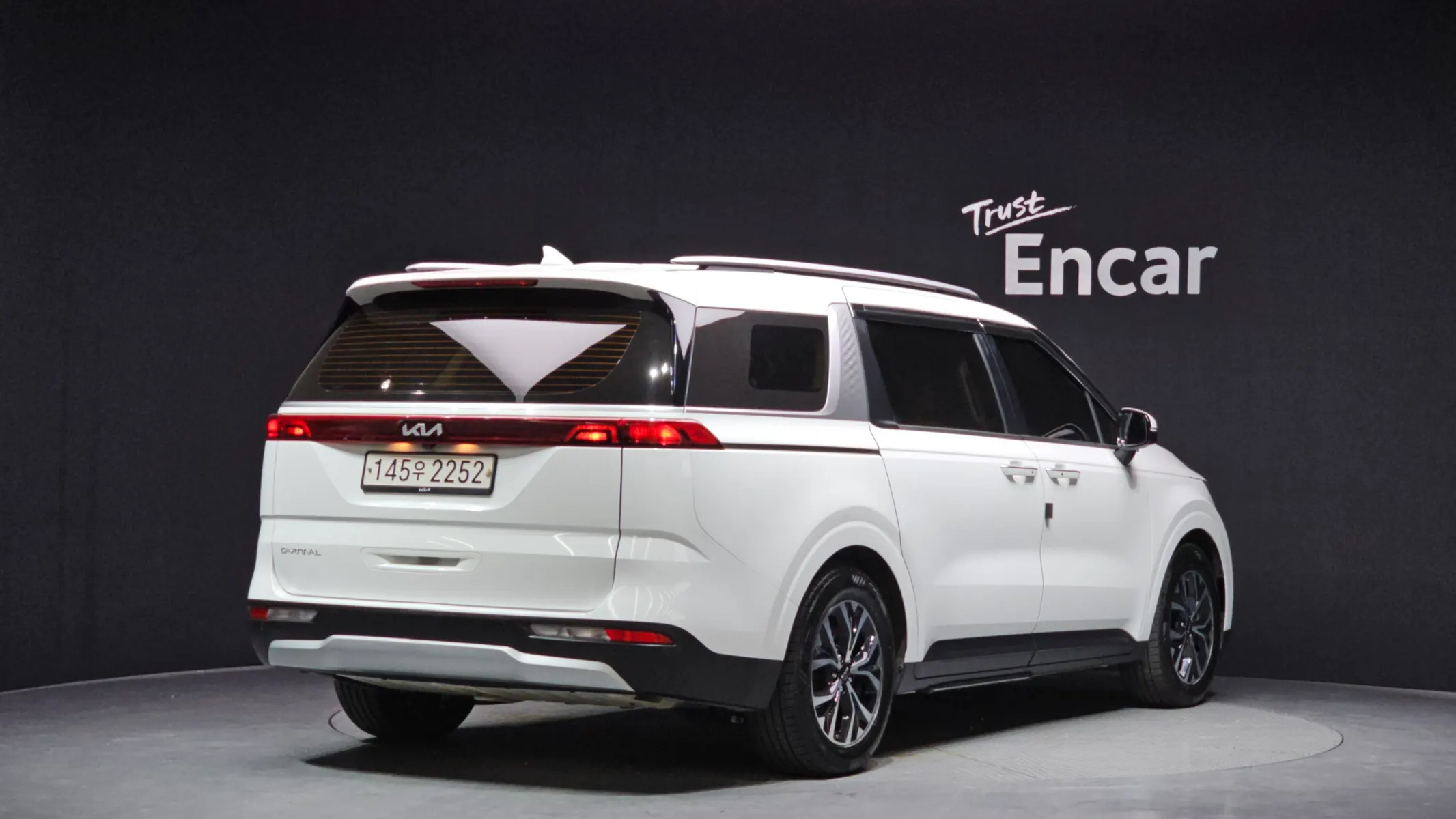 Kia Carnival (LPG) 2022 2/21
