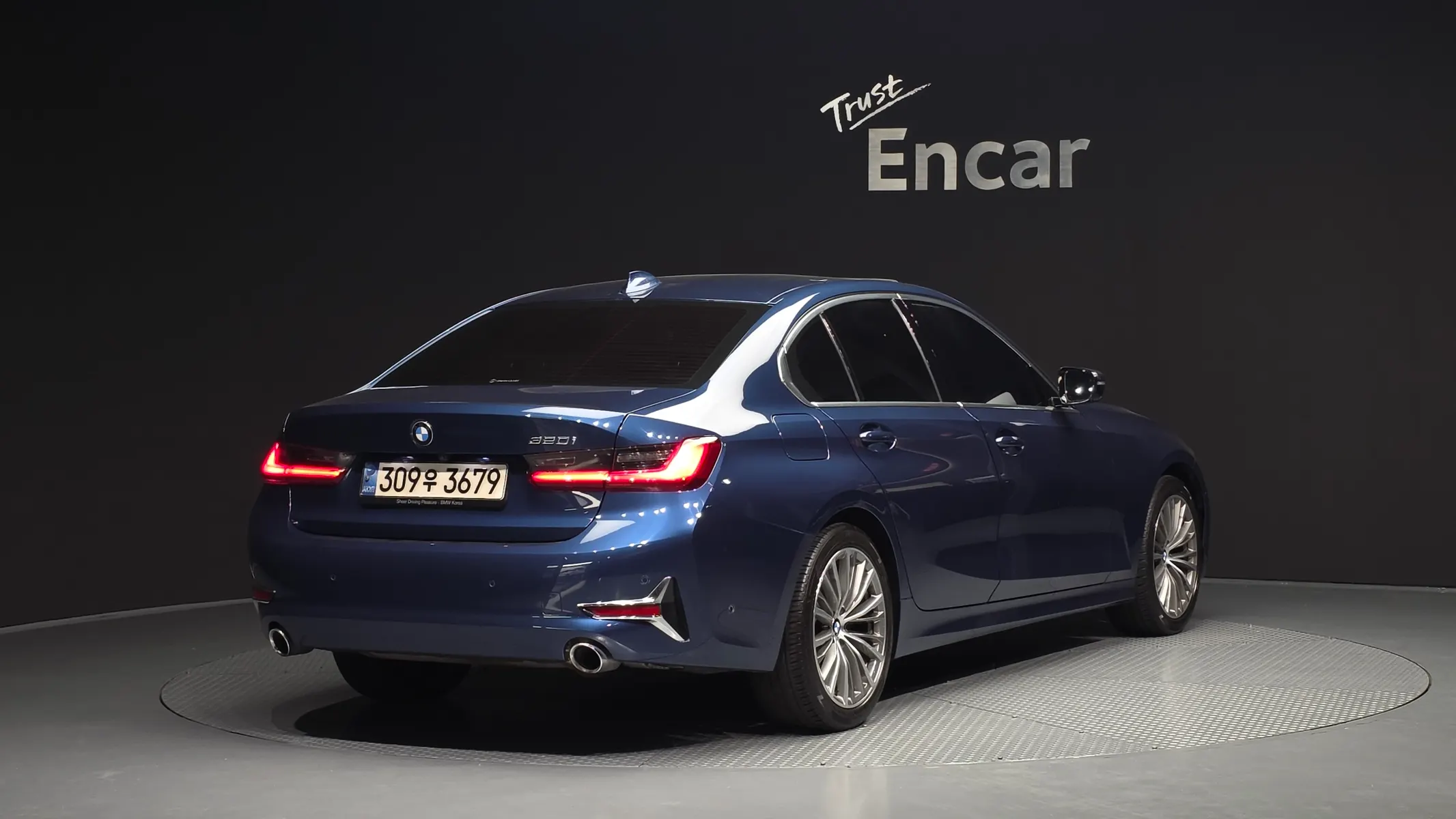 BMW 3 Series (G20) 320i 2021 2/32