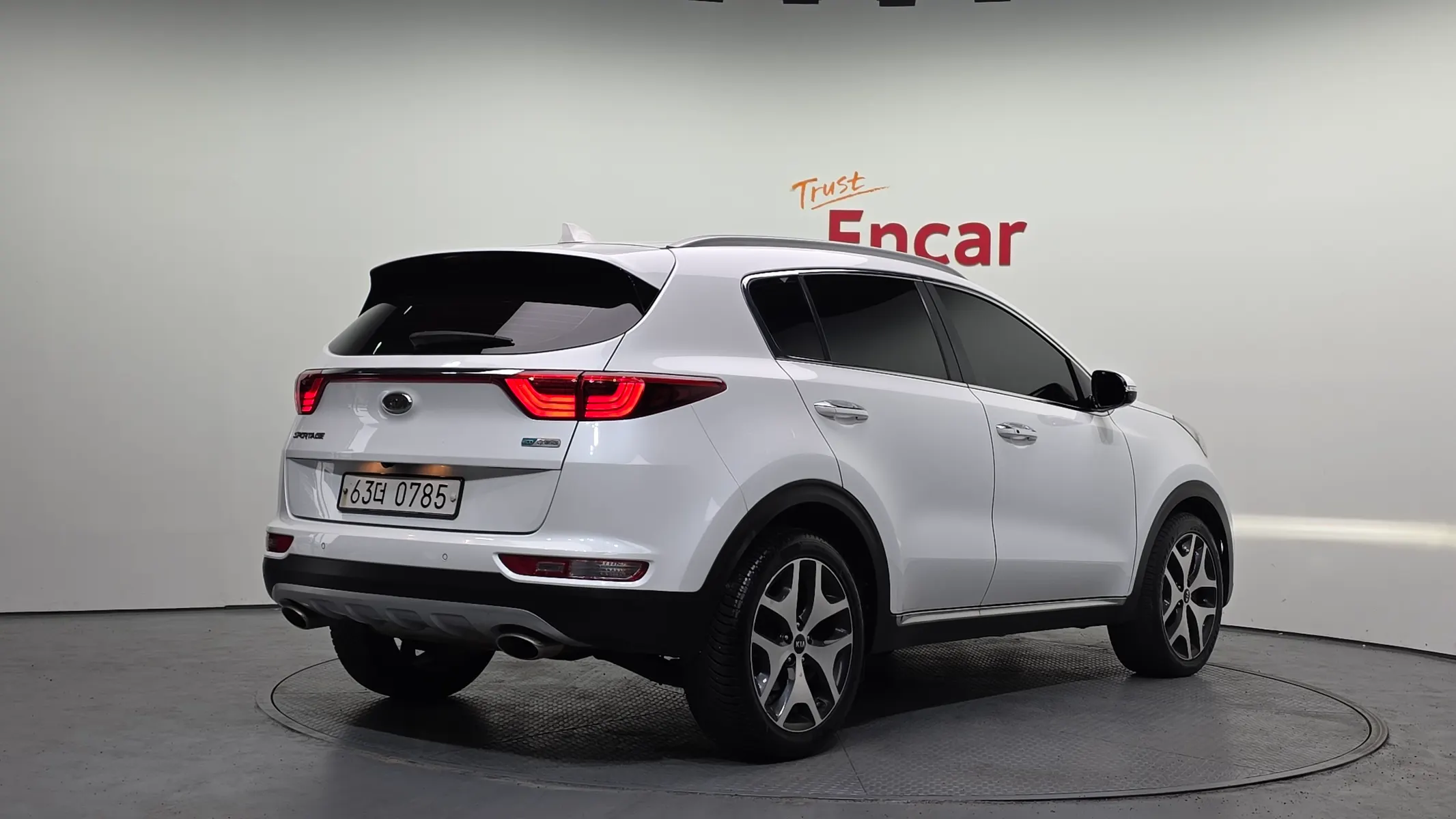 Kia 4 2.0 2WD 2016 2/21