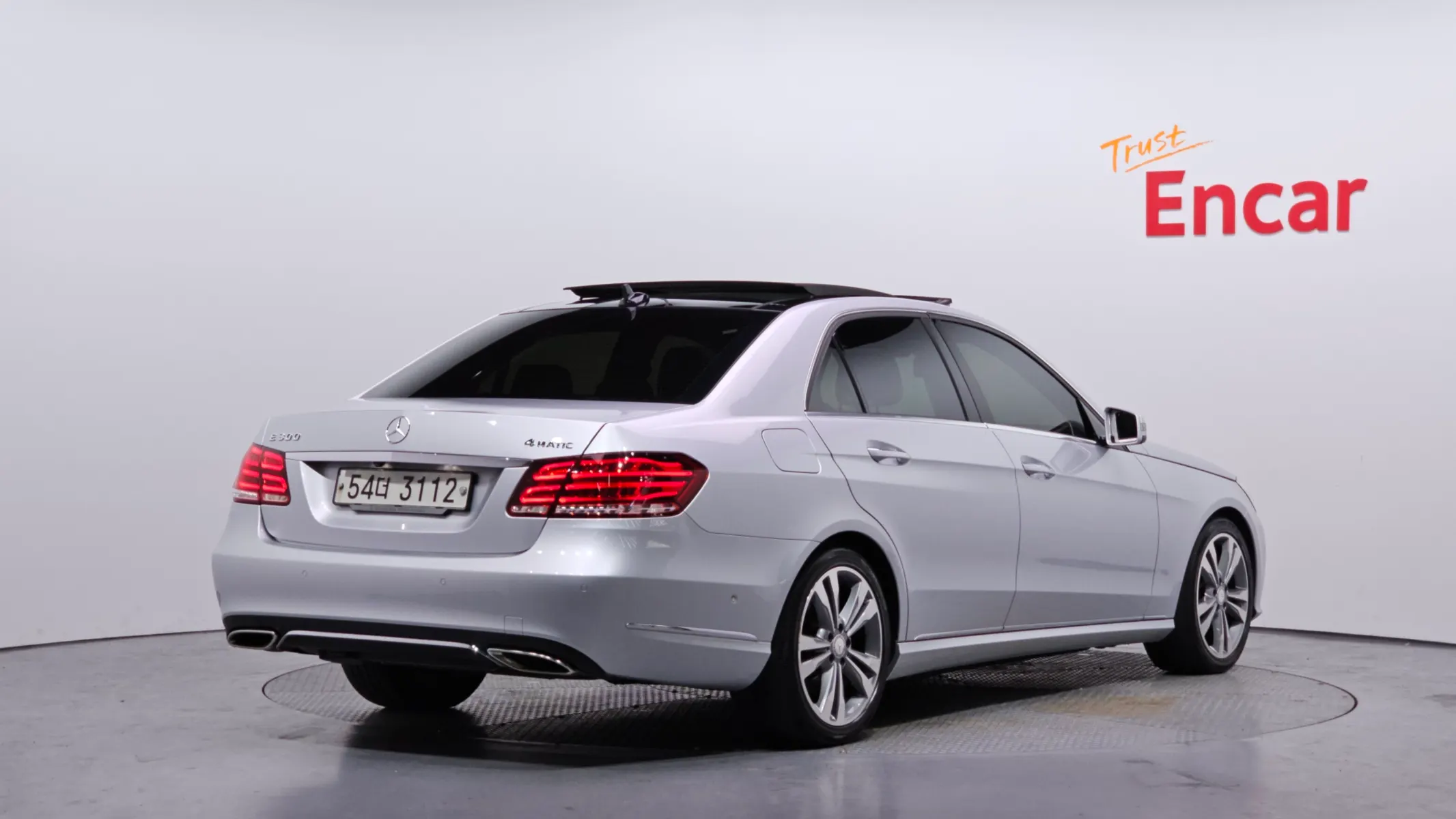 Mercedes-Benz E-Class W212 E300 4MATIC 2014 2/21