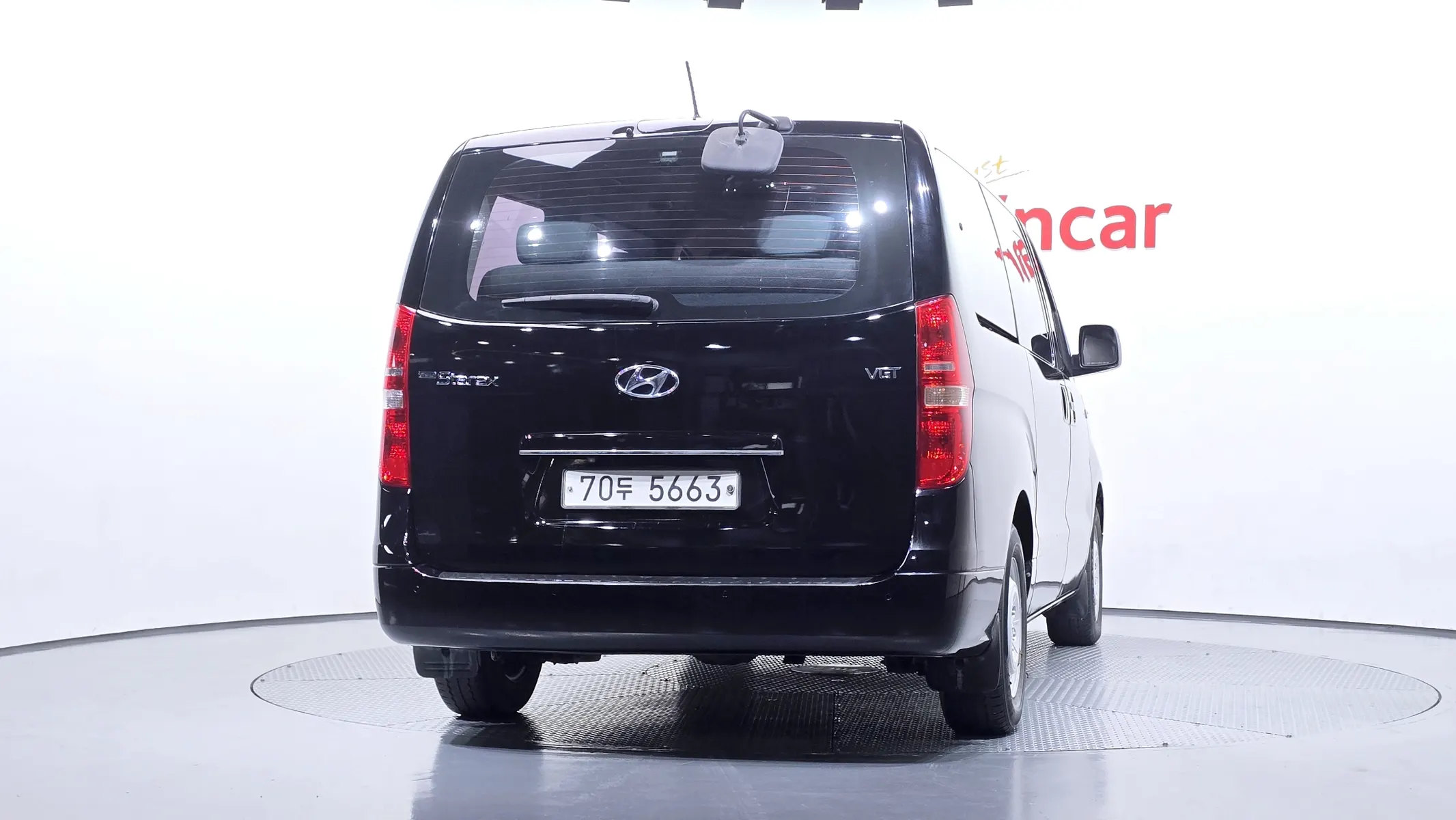 Hyundai Grand Starex 12 2017 3/5