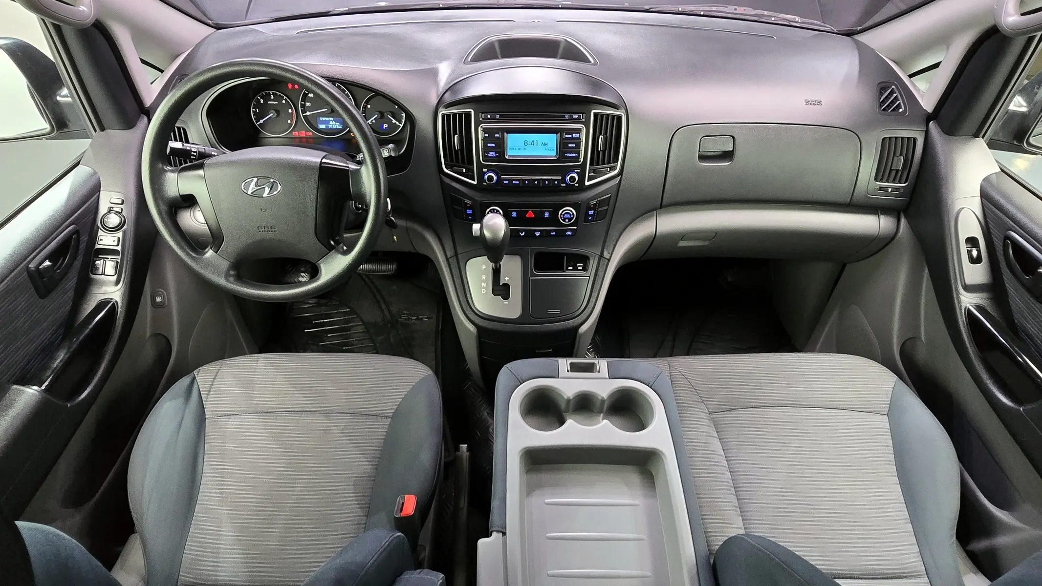 Hyundai Grand Starex 12 2017 4/5
