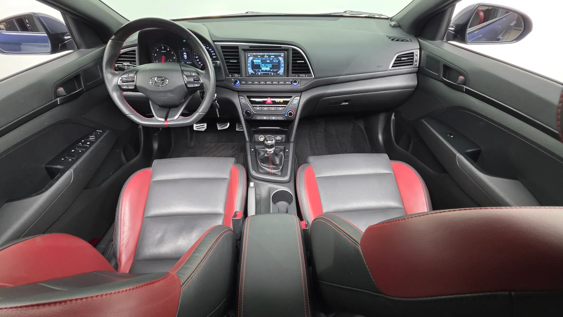 Hyundai AD 1.6 2016 4/5