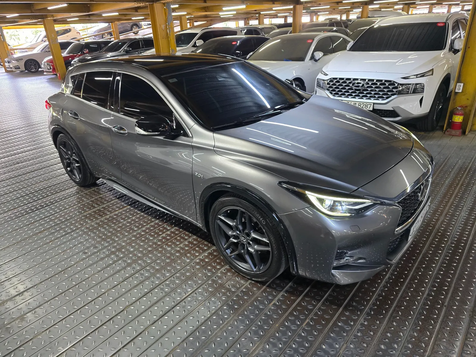 Infiniti Q30 2.0 2017 3/5