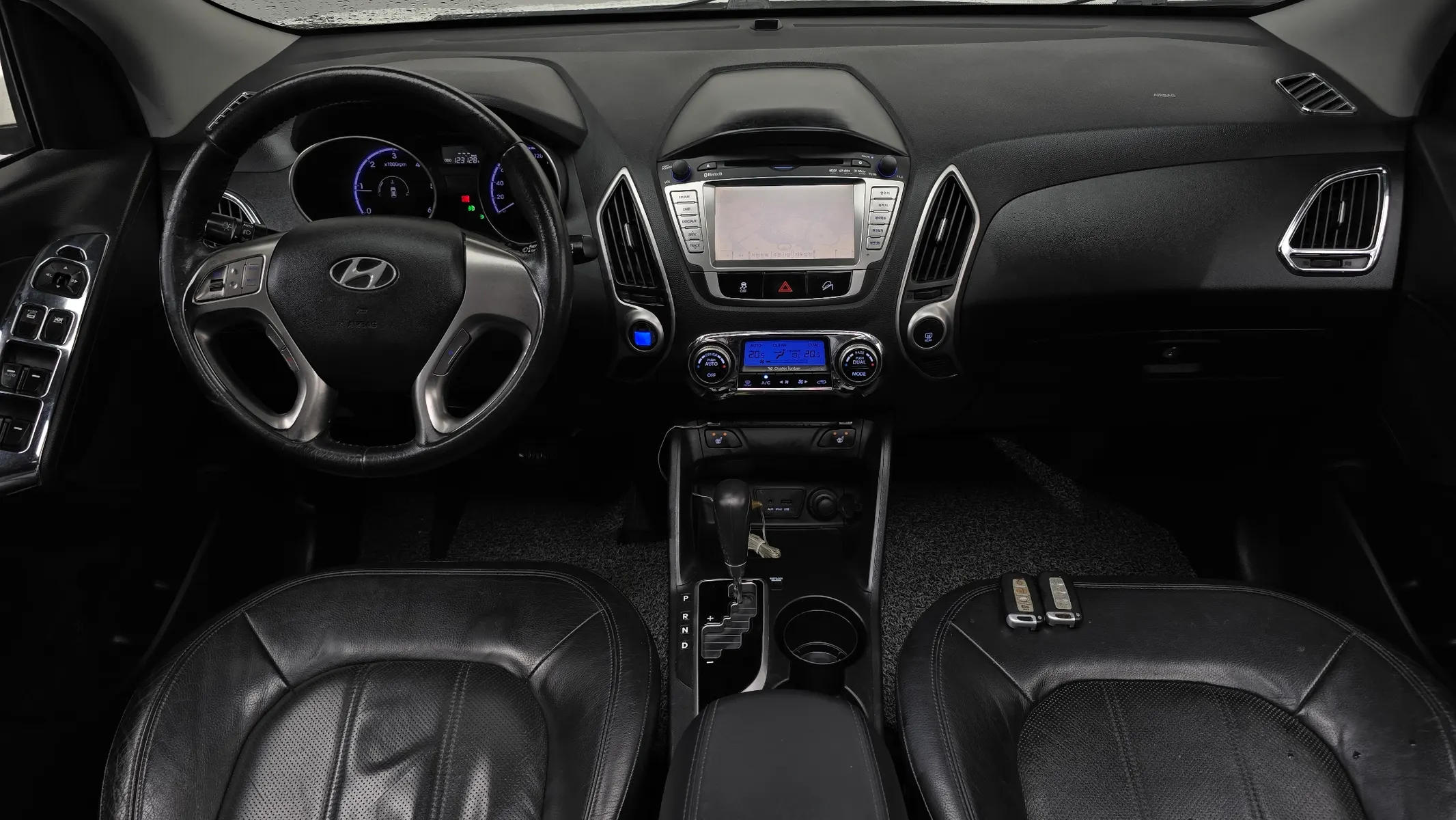 Hyundai ix 2WD LMX20 2010 4/5