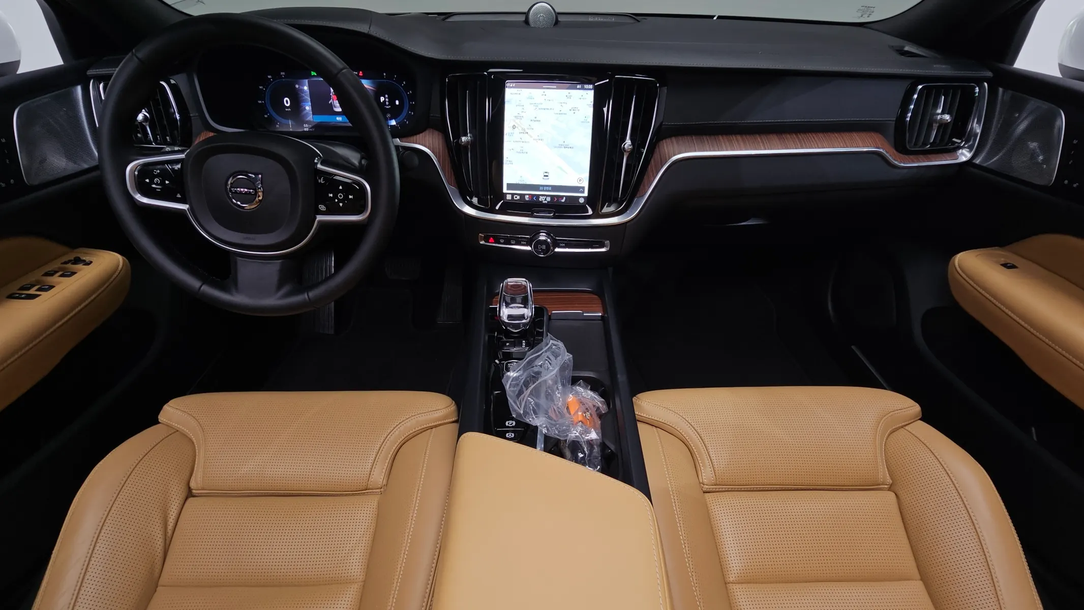 Volvo S60 3 B5 2023 4/5