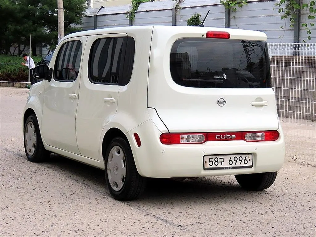 Nissan 큐브 1.8 S 2011 2/5