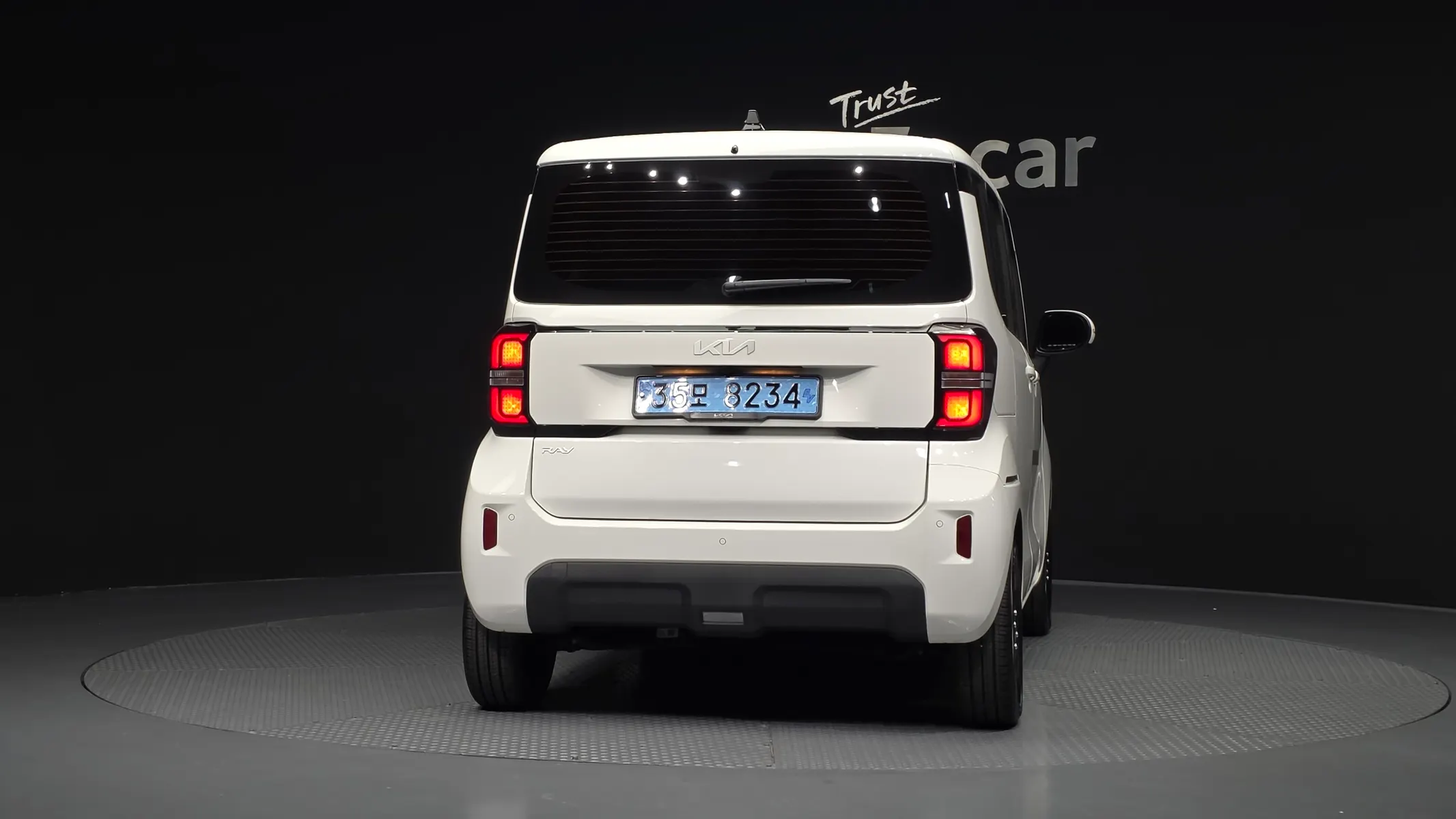 Kia EV 2023 3/5
