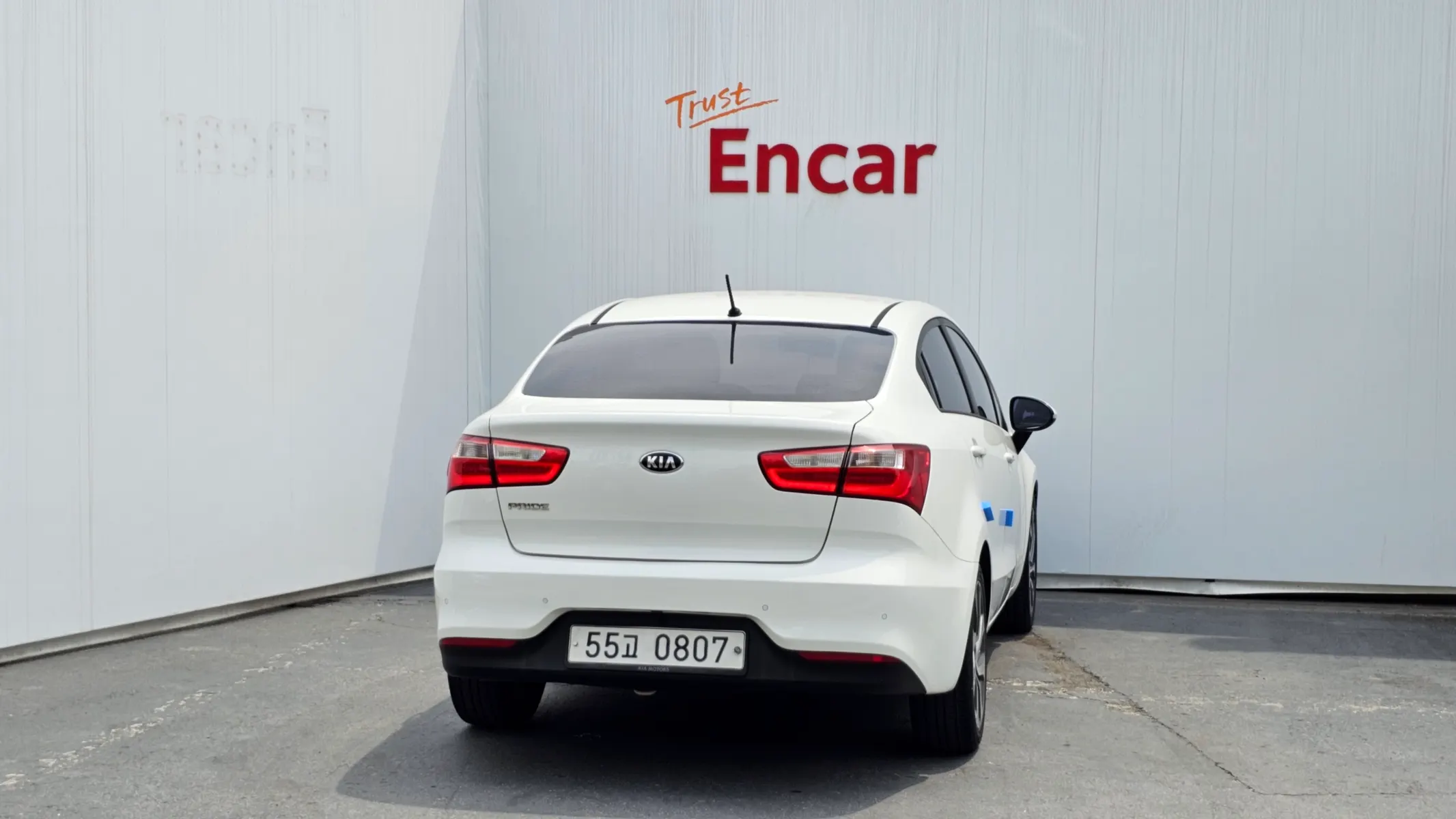 Kia 프라이드 4DR 1.6 GDI 2016 3/5