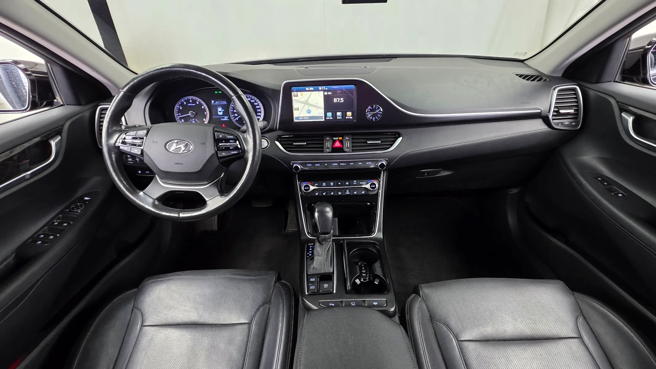 Hyundai IG 3.0 LPi () 2019 4/5