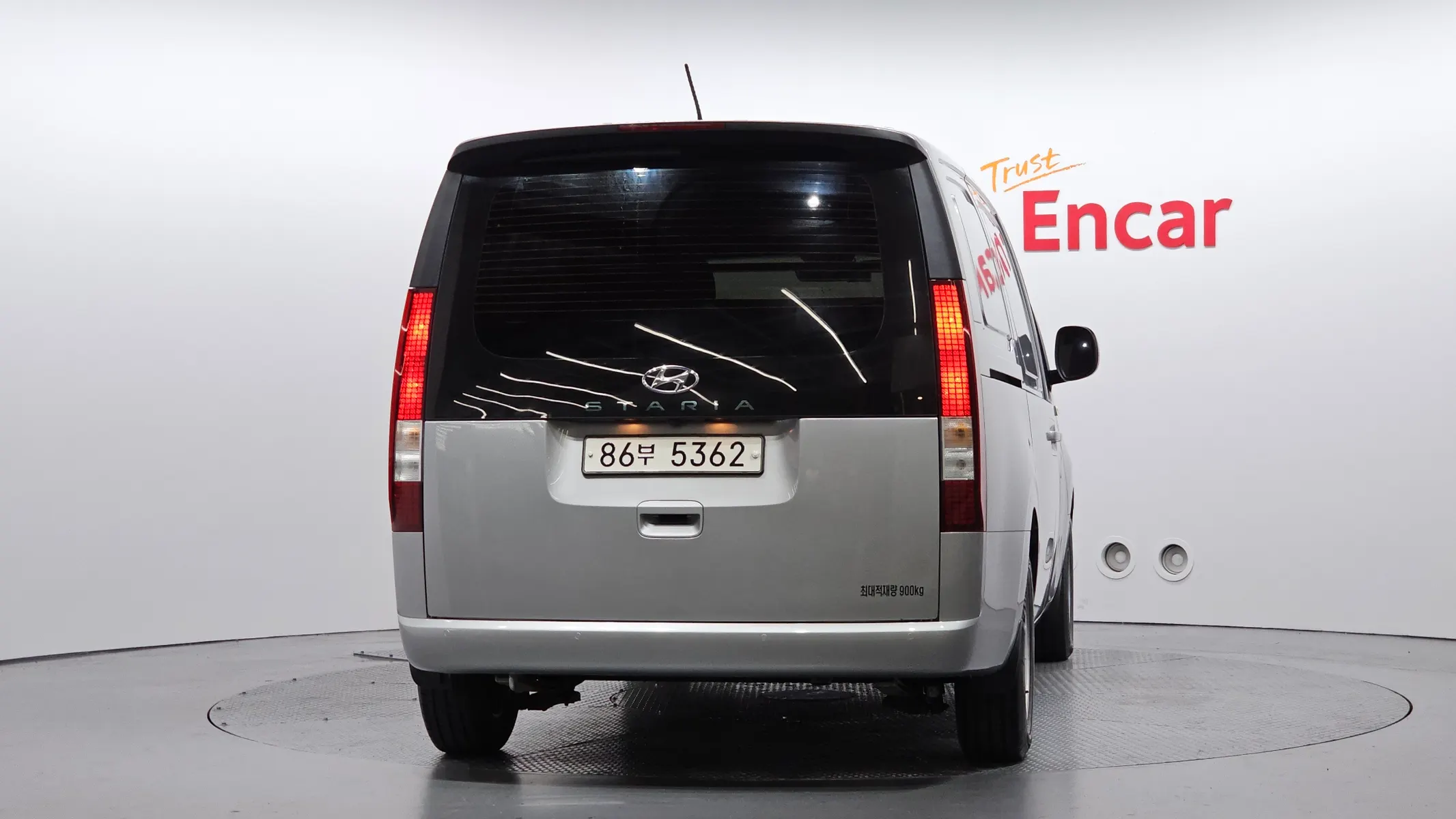 Hyundai Staria 3 2021 3/5