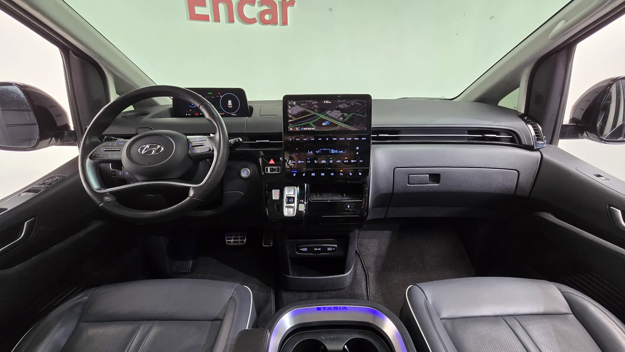 Hyundai Staria 7 2023 4/5