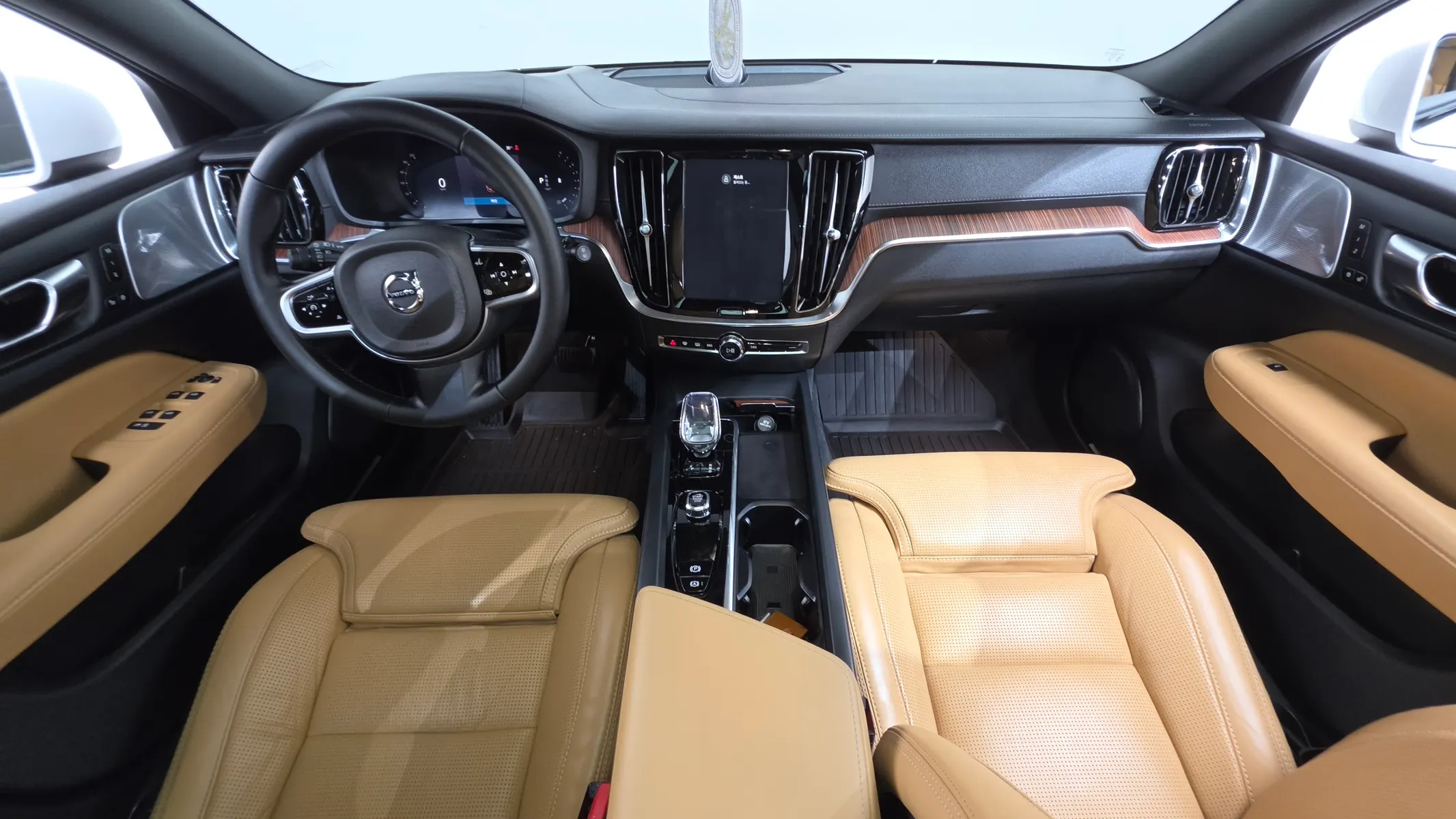 Volvo V60 2 B5 AWD 2024 4/5