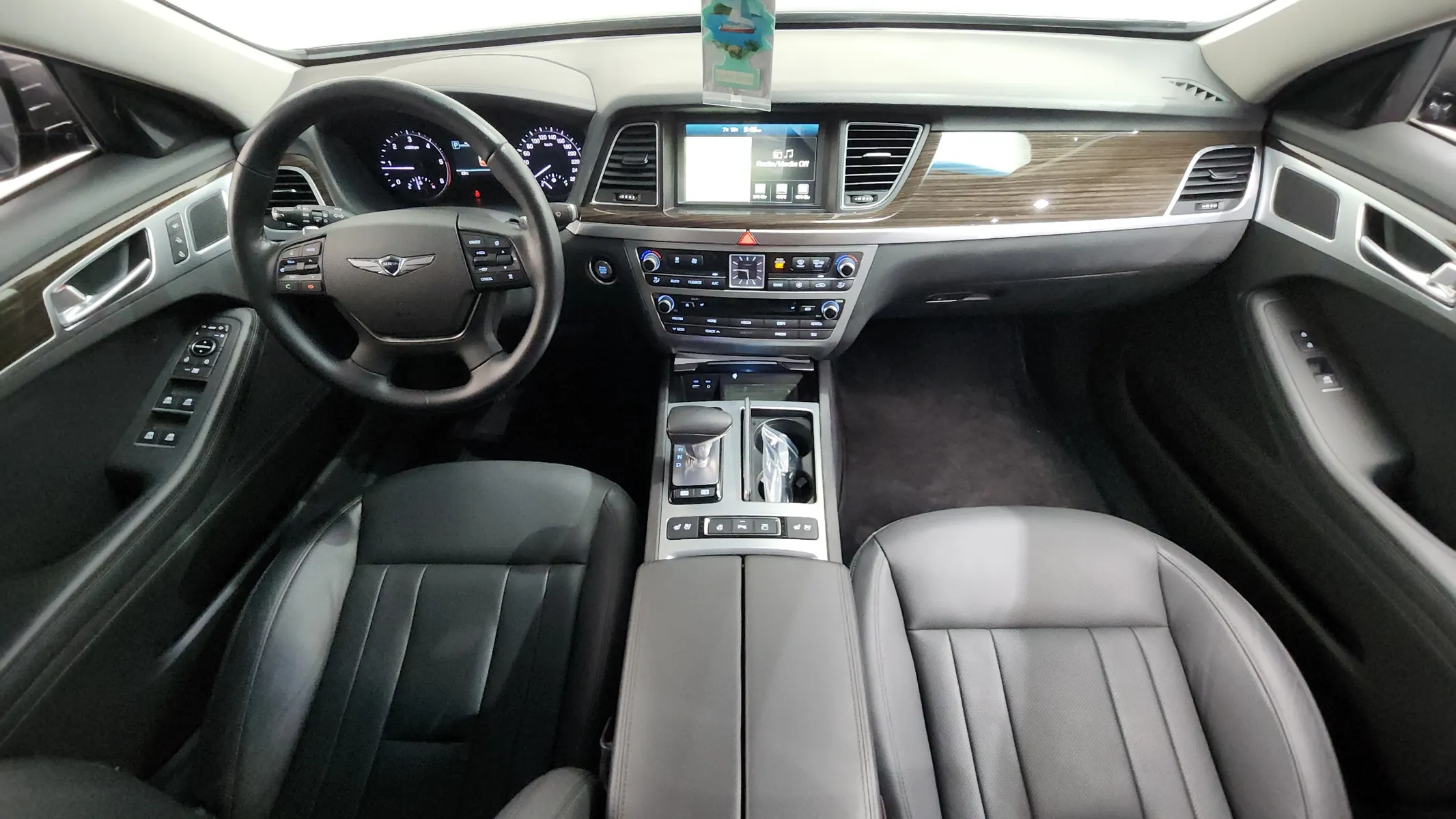 Genesis G80 2.2D 2018 4/5
