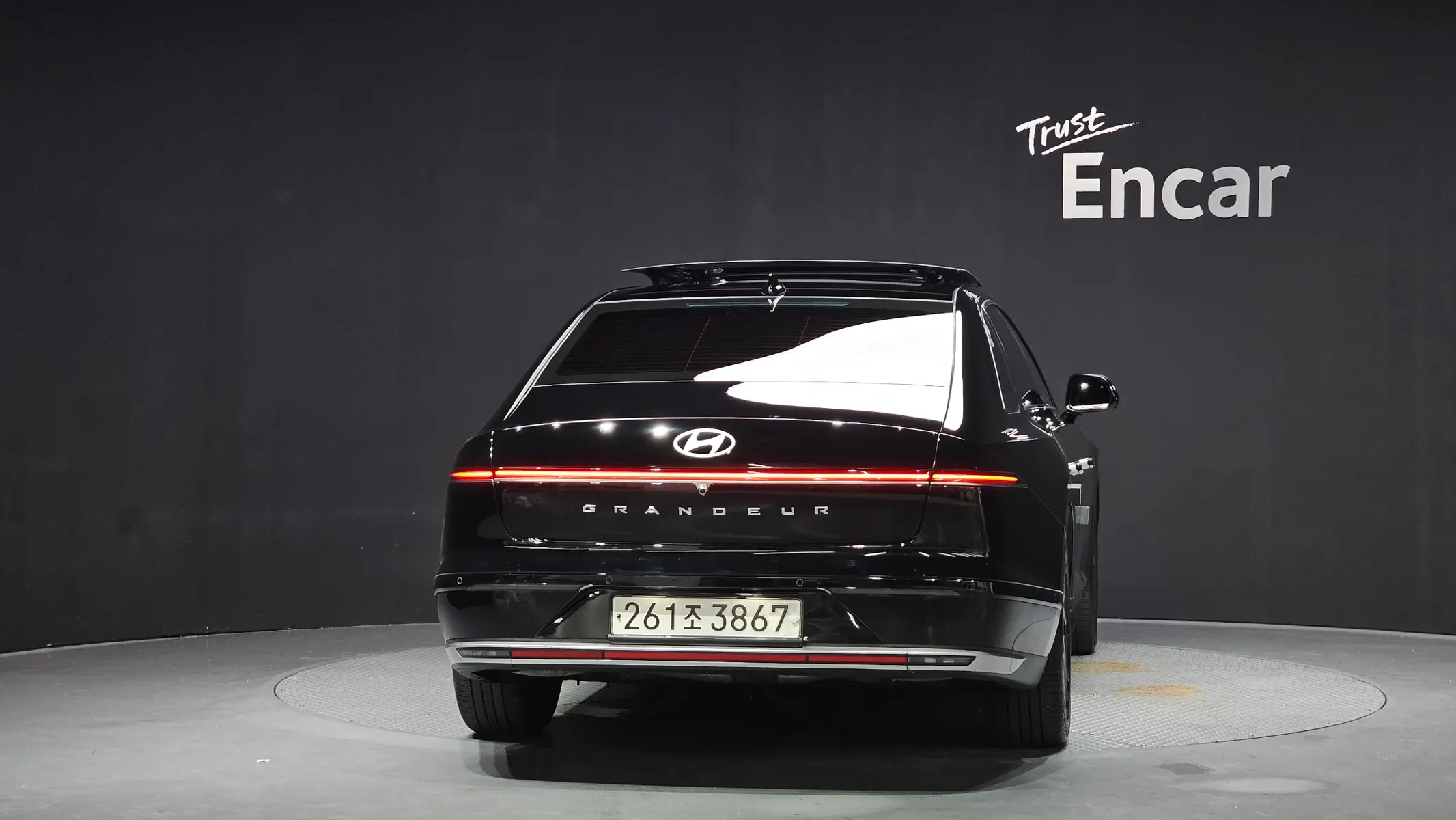 Hyundai (GN7) 2025 3/5
