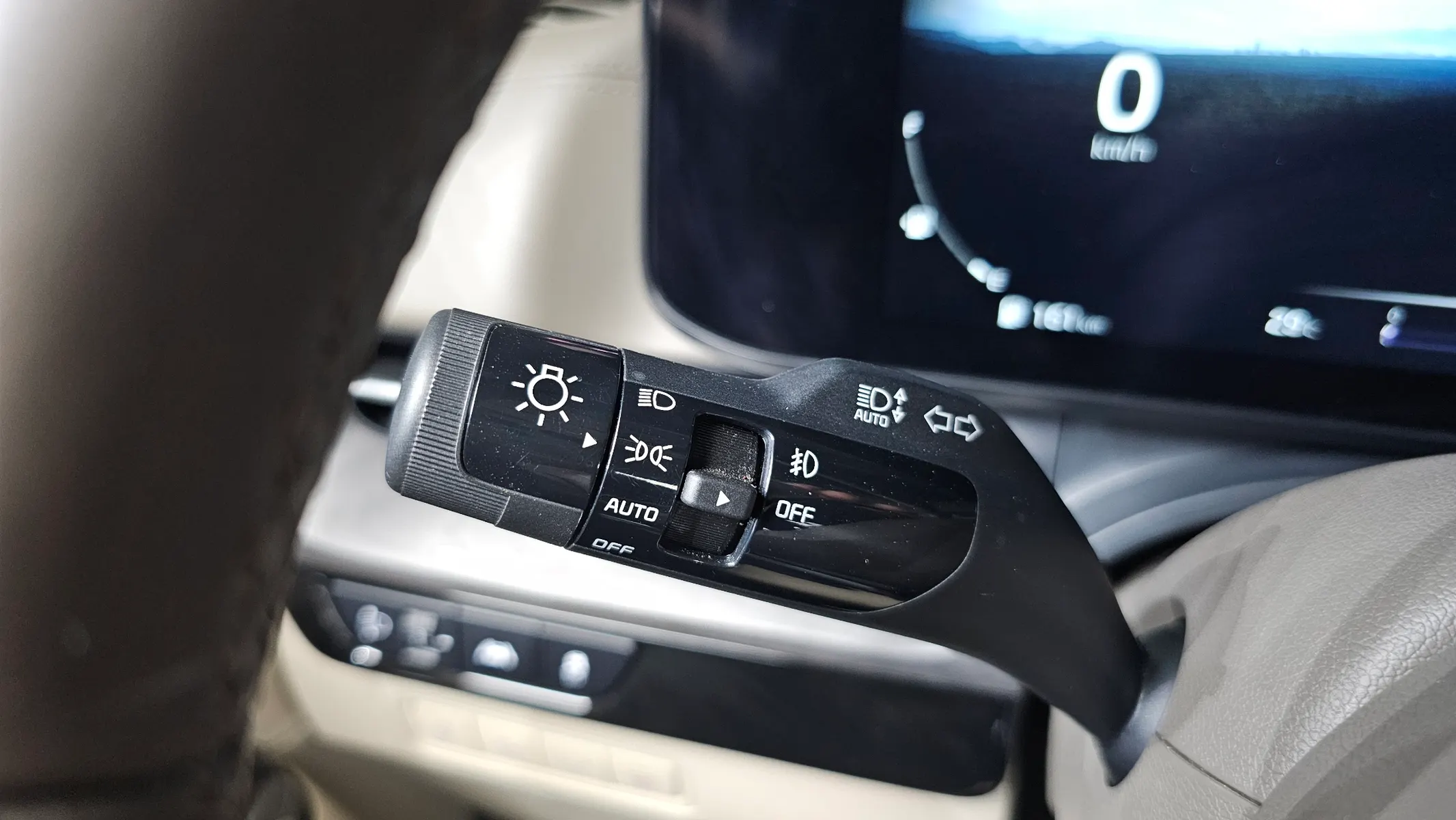 Kia Carnival 9 2022 33/34