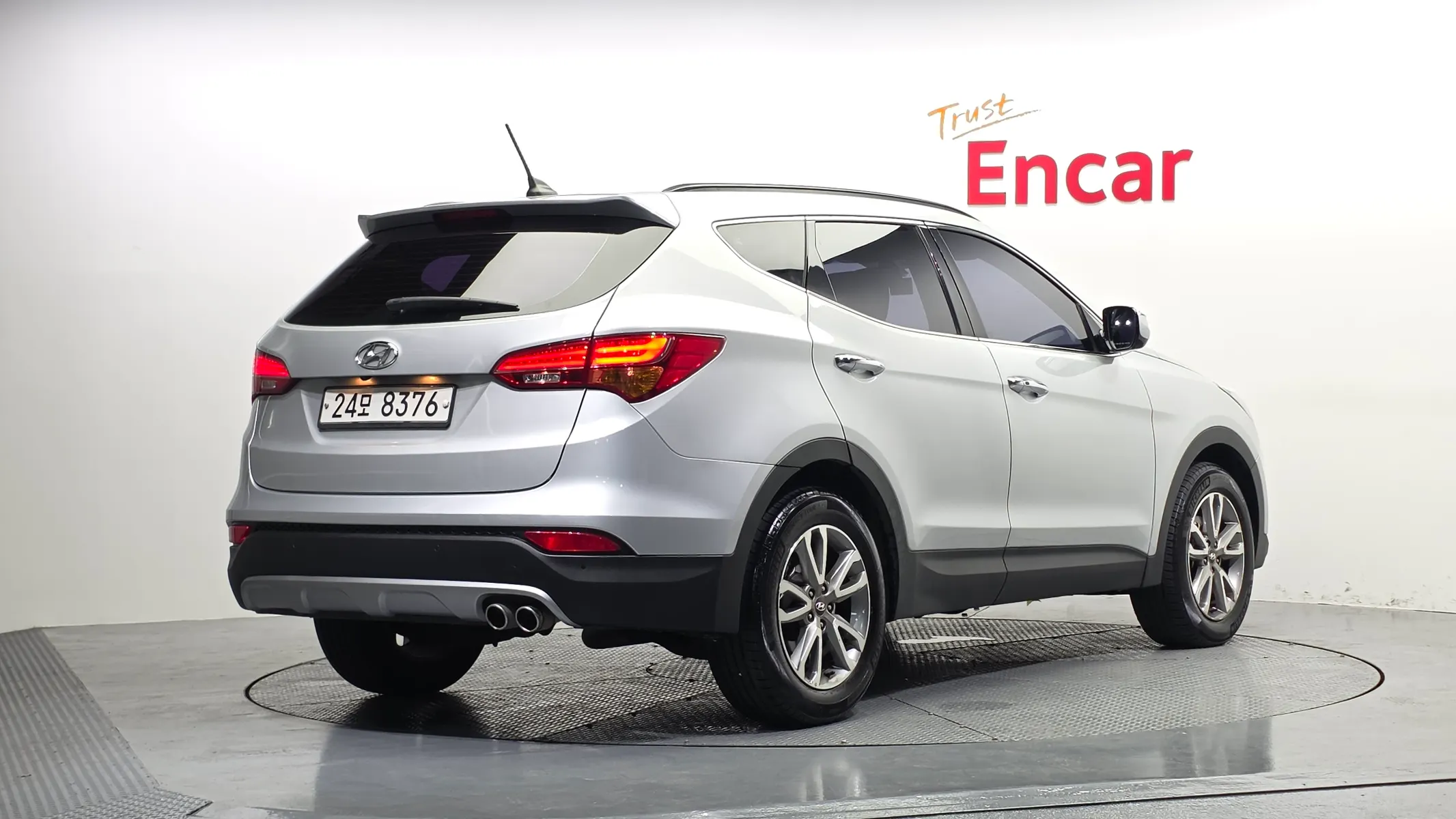 Hyundai DM (e-VGT) 2.0 2WD 2013 2/31