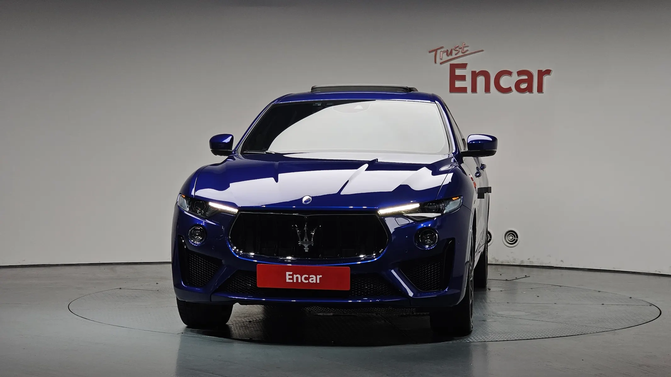 Maserati 르반떼 3.8 GTS AWD 2019 2/5