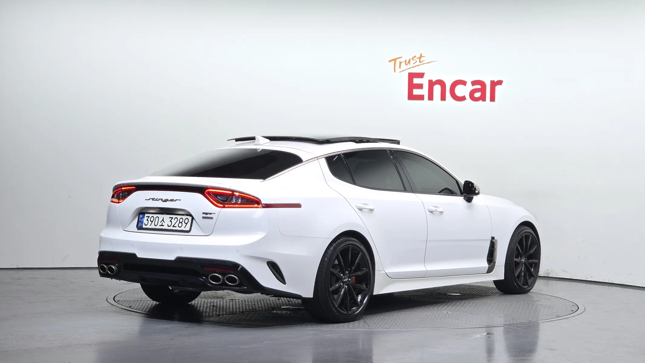 Kia Stinger 3.3 AWD 2019 2/34