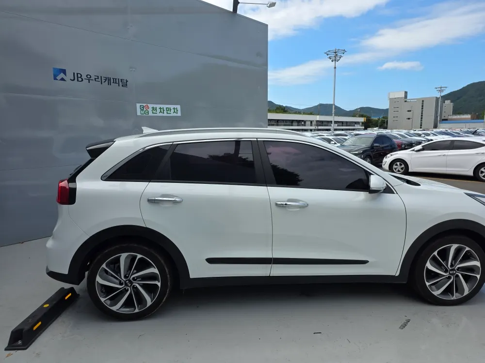 Kia Niro 2017 3/13