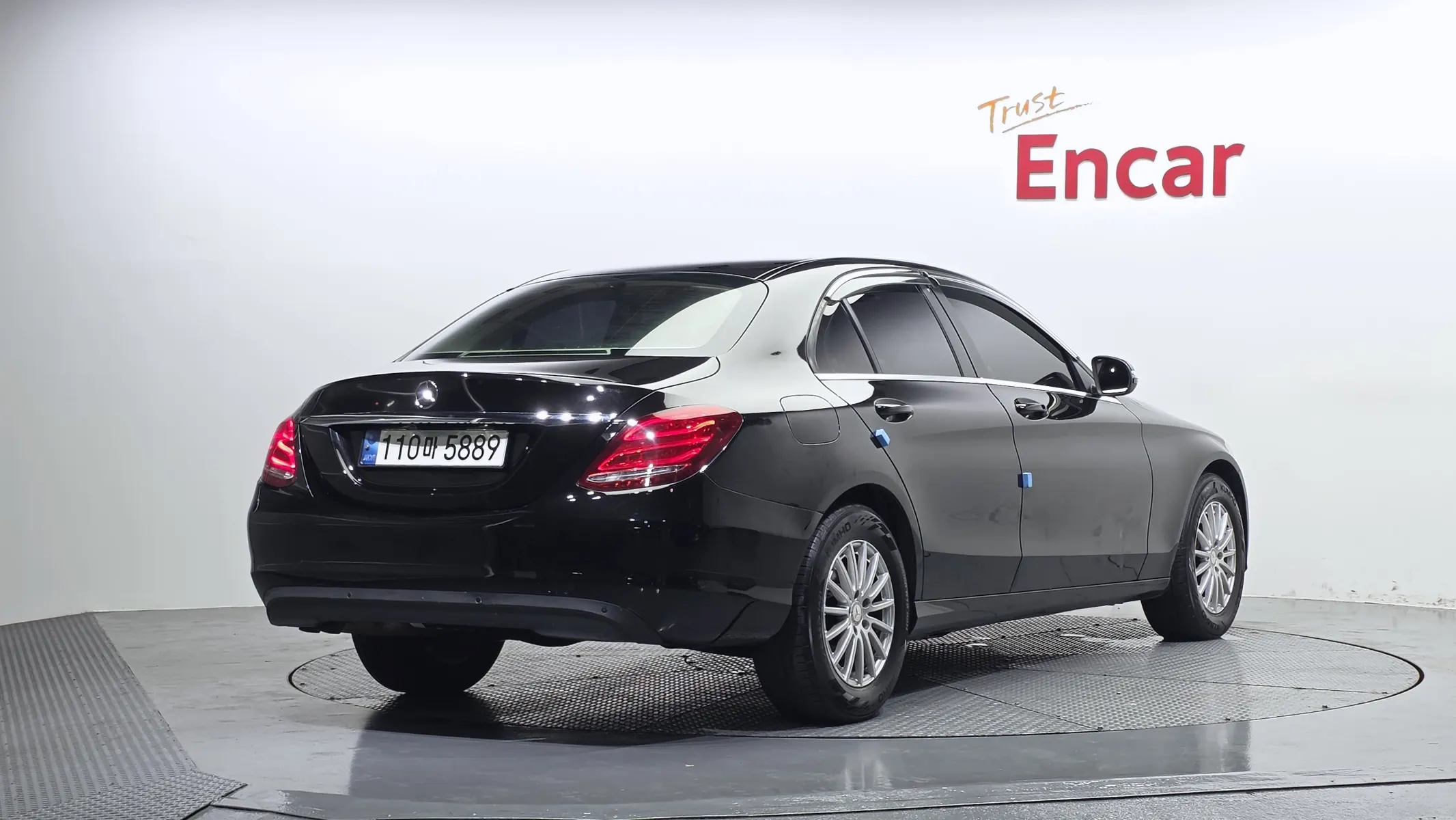 Mercedes-Benz C-Class W205 C200 2015 2/21