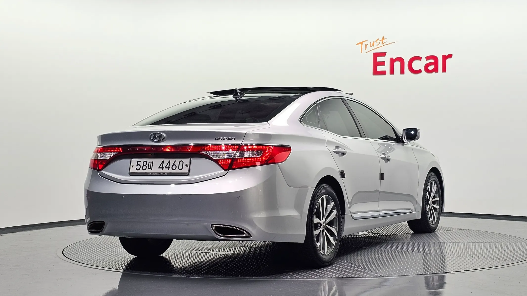 Hyundai Grandeur HG HG240 2011 2/35
