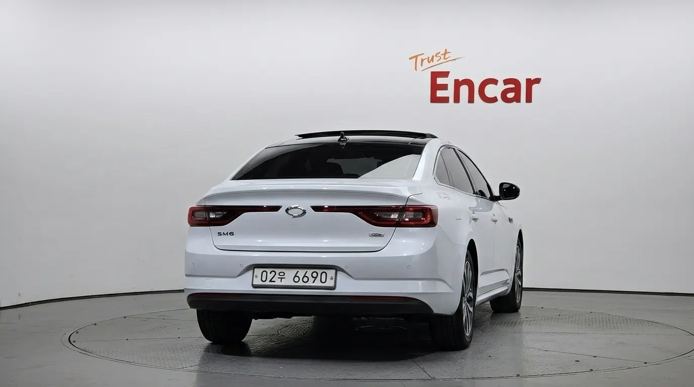 Renault Korea SM6 2.0 GDe RE 2017 3/5