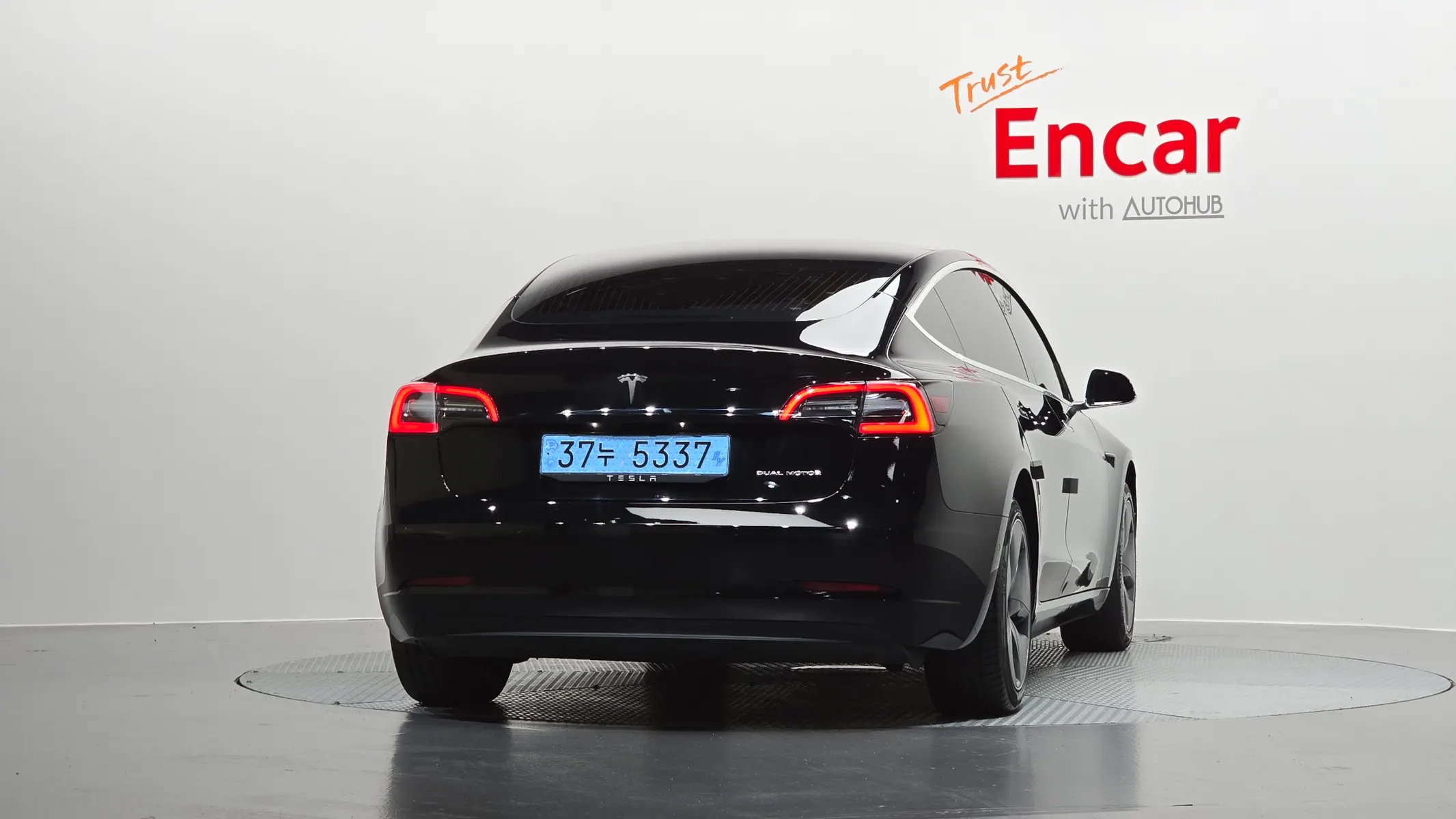 Tesla 3 AWD 2020 3/5