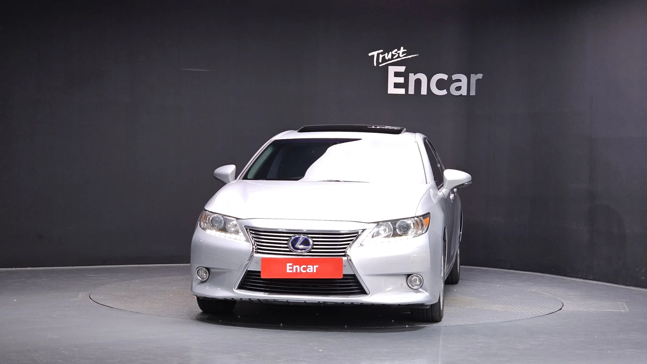Lexus ES300h 2013 2/5