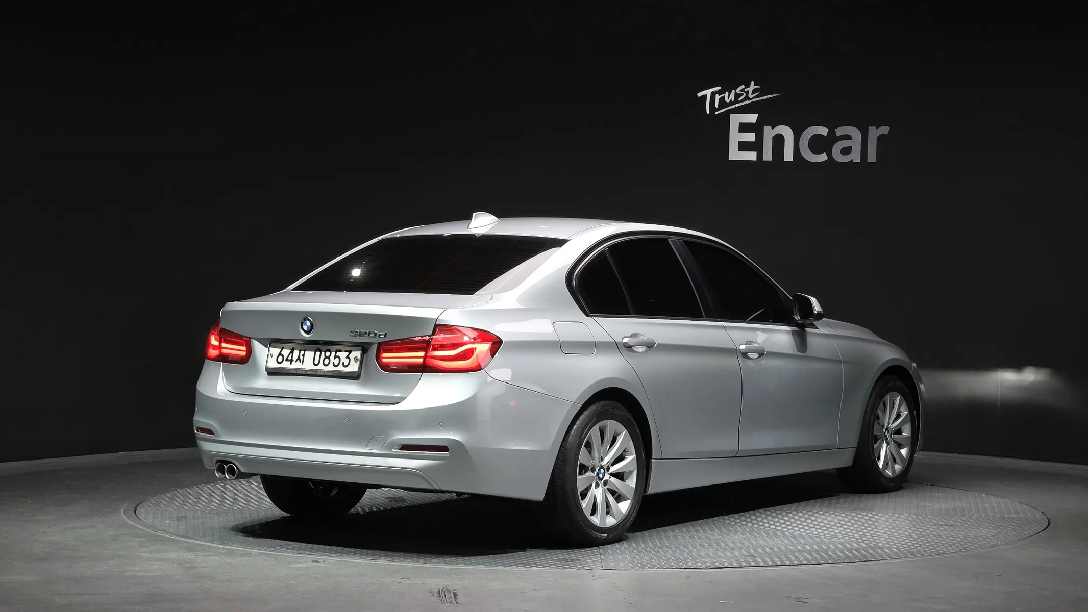 BMW 3 Series (F30) 320d 2015 2/21
