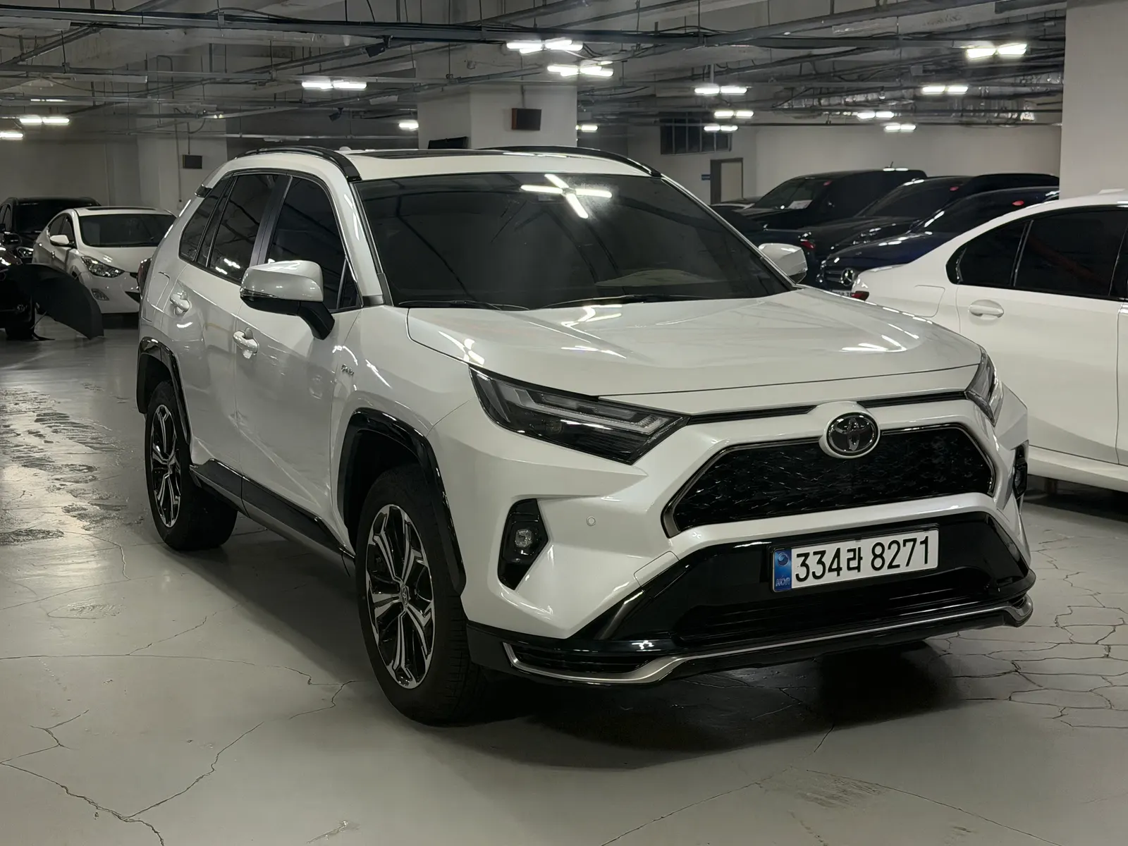 Toyota RAV4 5 2.5 4WD PHEV XSE 2025 2/5