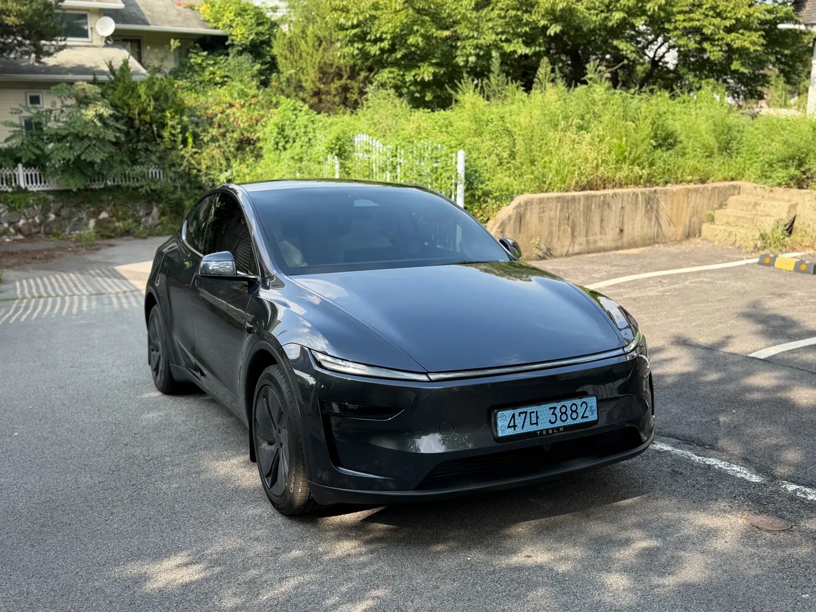 Tesla Y AWD 2025 3/15