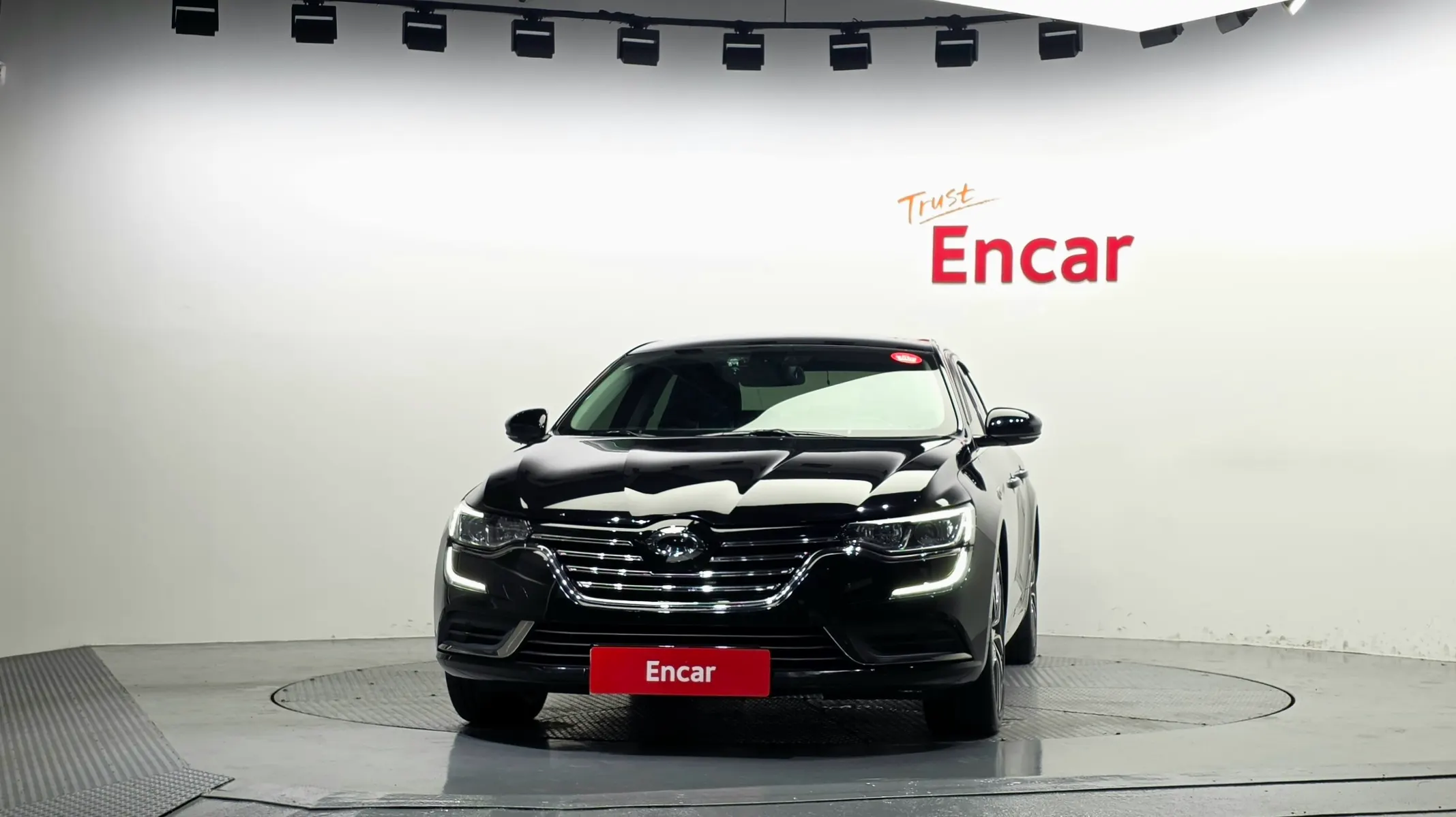 Renault Korea SM6 2.0 LPe SE () 2018 2/5