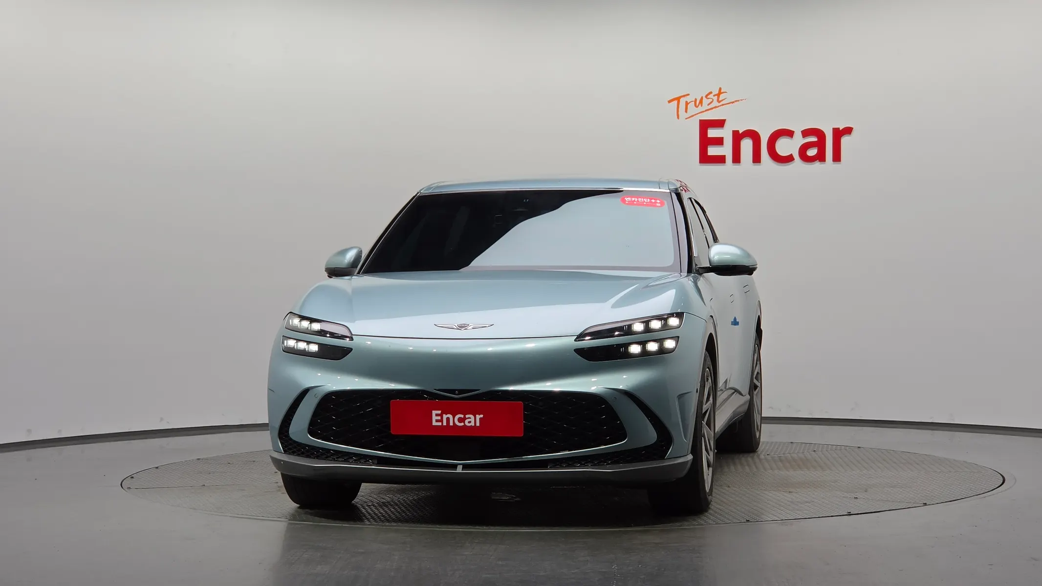 Genesis GV60 AWD 2022 2/5
