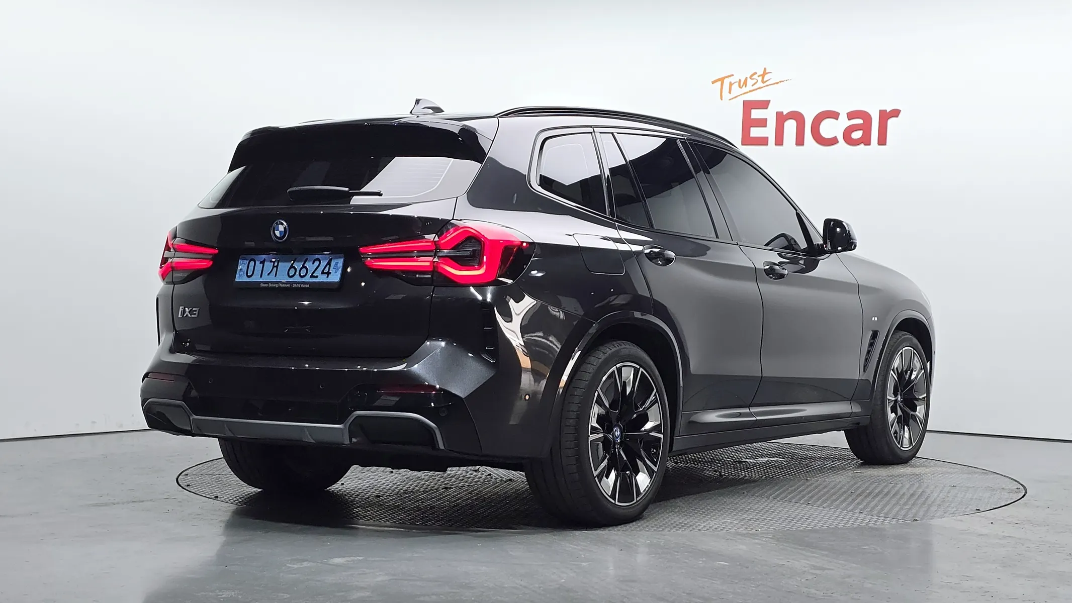 BMW iX3 M 2022 2/21