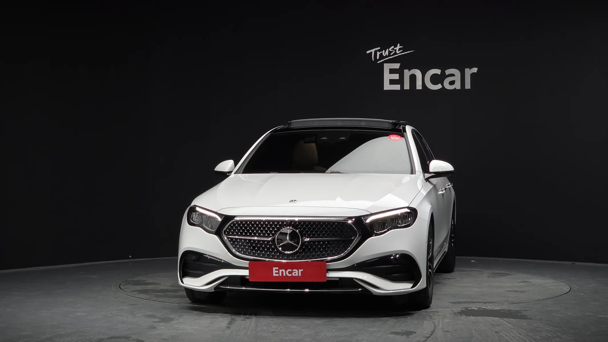 Mercedes-Benz E-Class W214 E200 AMG Line 2026 3/38