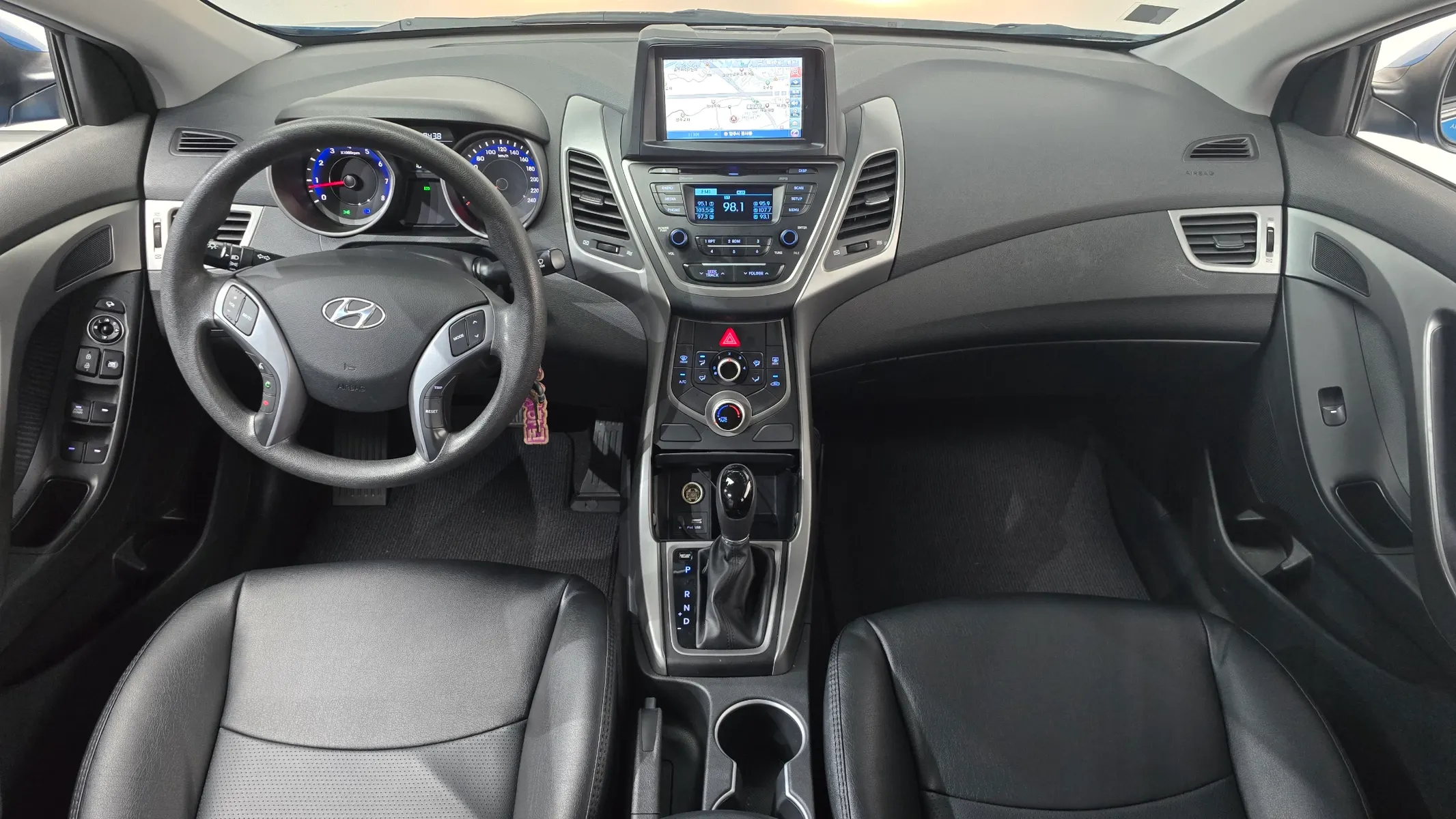 Hyundai 아반떼 1.6 GDi 2015 4/5