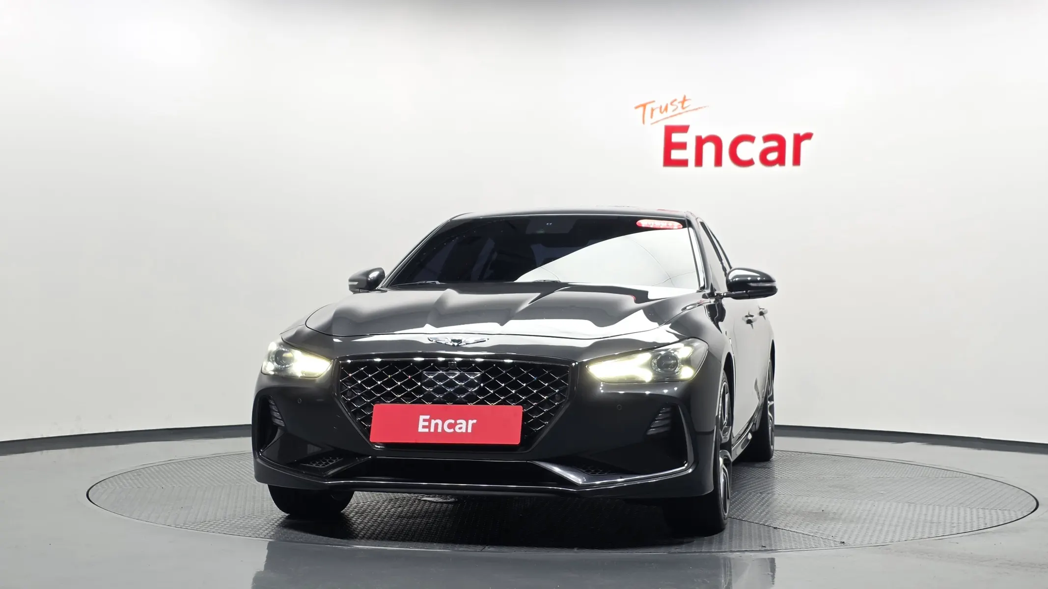 Genesis G70 2.0T AWD 2018 2/5