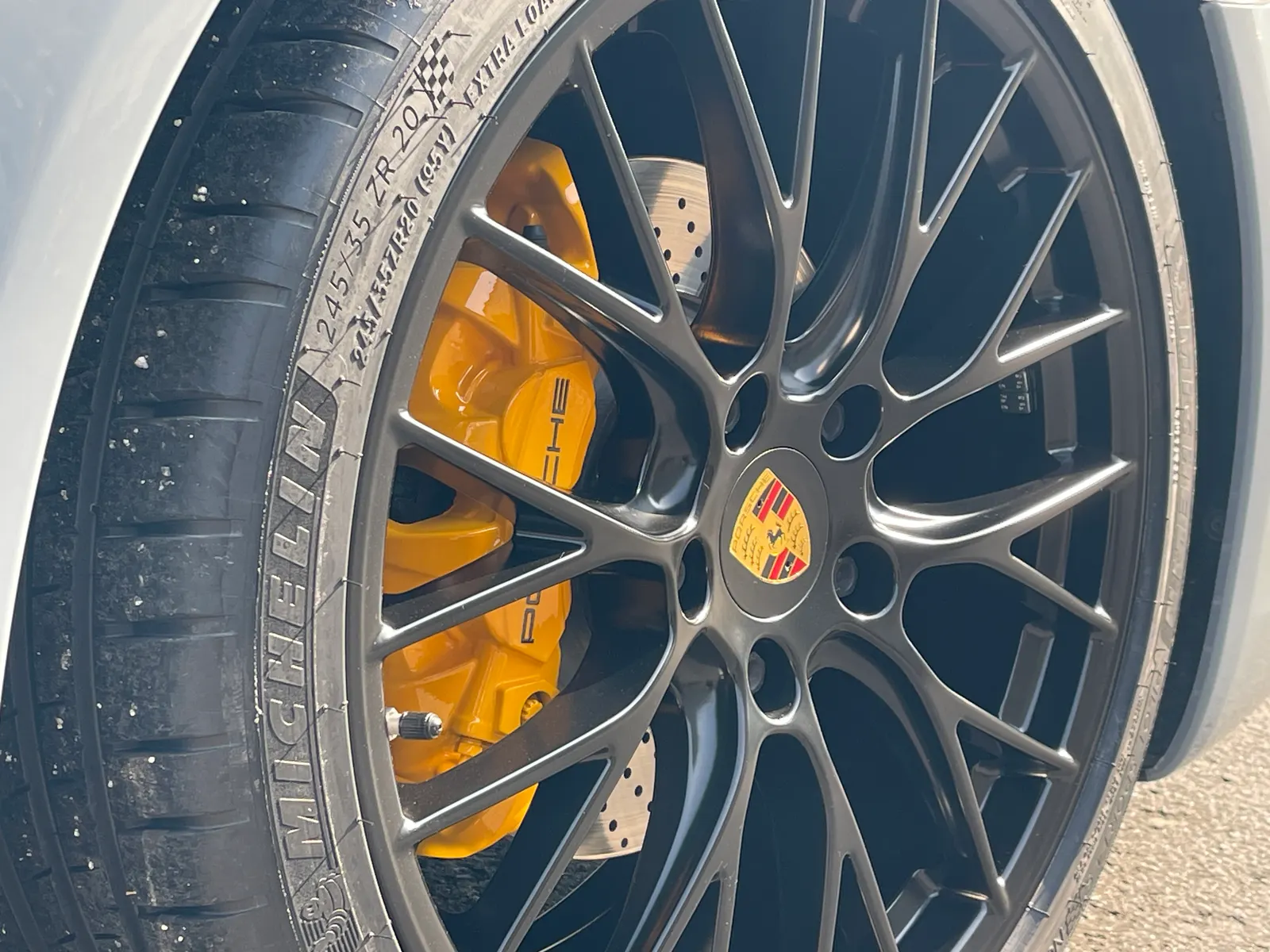 Porsche 911 4 2018 3/8
