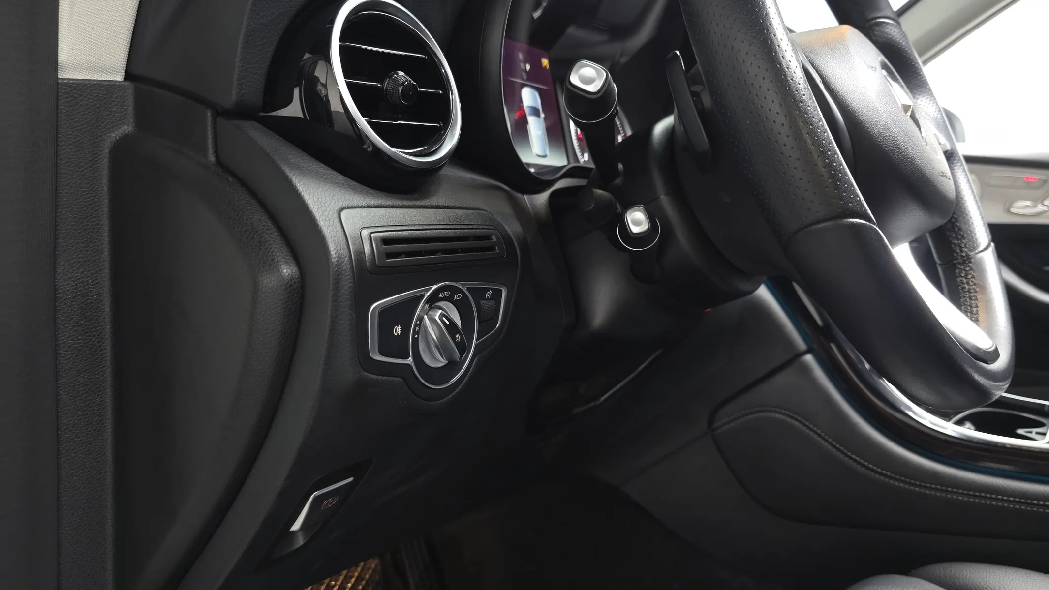 Mercedes-Benz GLC-Class X253 GLC220 d 4MATIC 2018 36/37