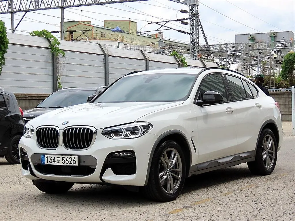 BMW X4 (G02) xDrive20i M X 2021 2/21